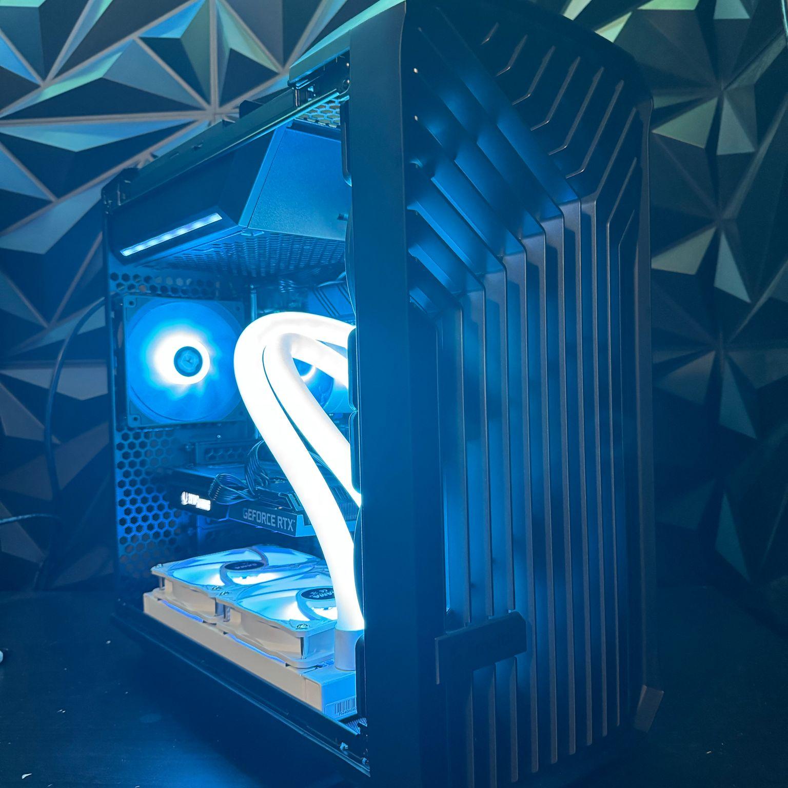 🏴‍☠️❄️Black Ice  🏴‍☠️❄️ i7 12700K | RTX 3070|| 1.75 TB NVME| 32 GB DDR4 3600 MHz