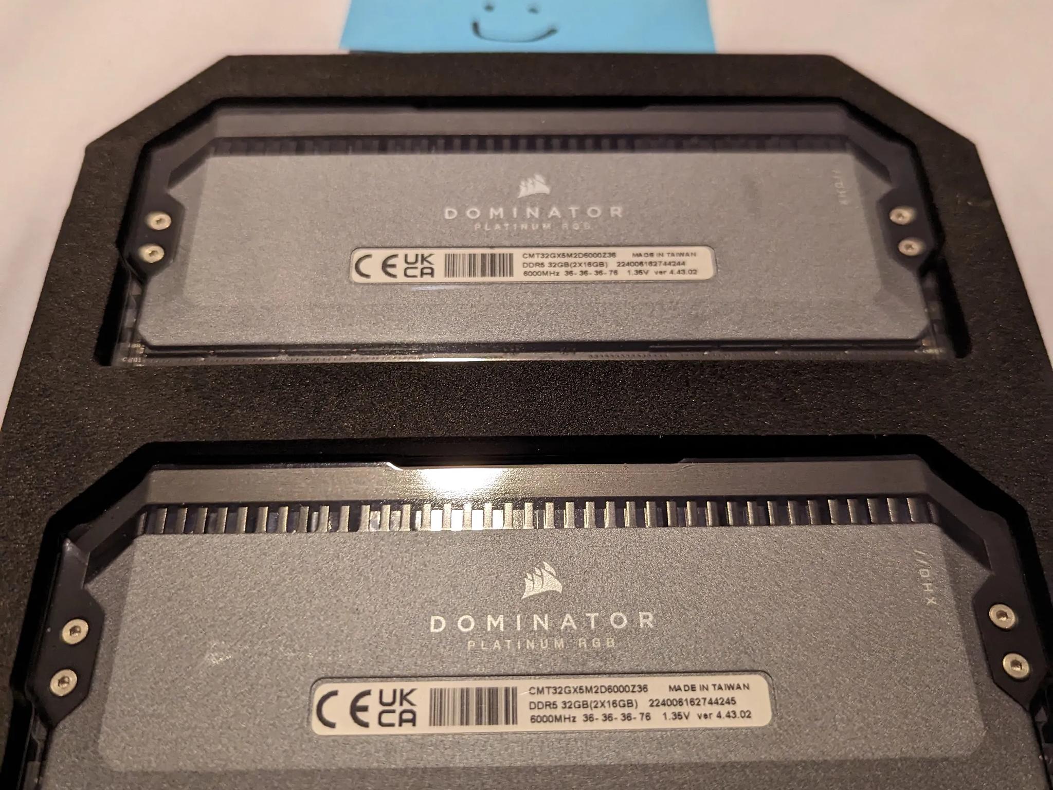 CORSAIR DOMINATOR PLATINUM RGB DDR5 RAM 32GB (2x16GB) 6000MHz