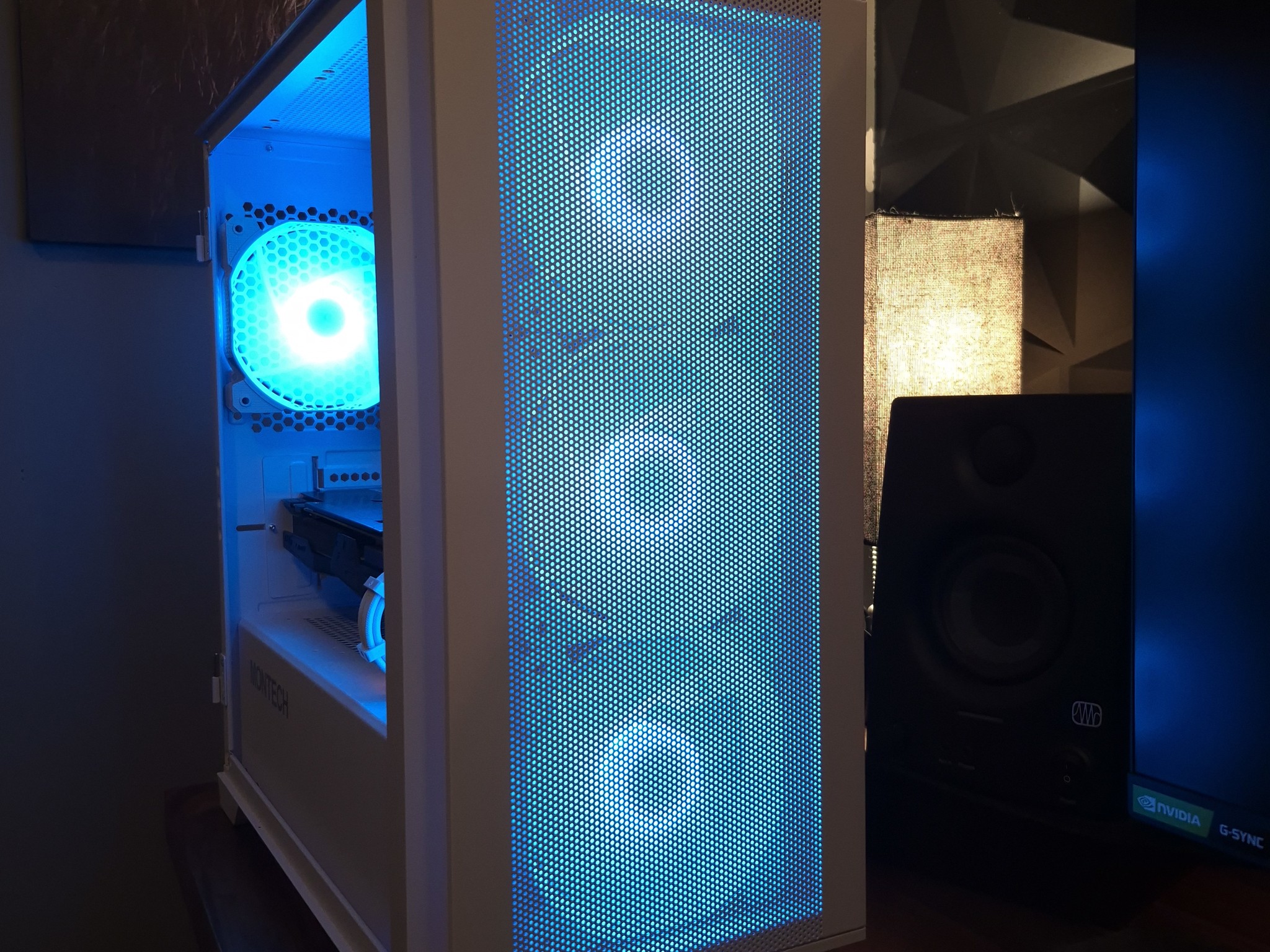 GTX 1070 + RYZEN 5 1400