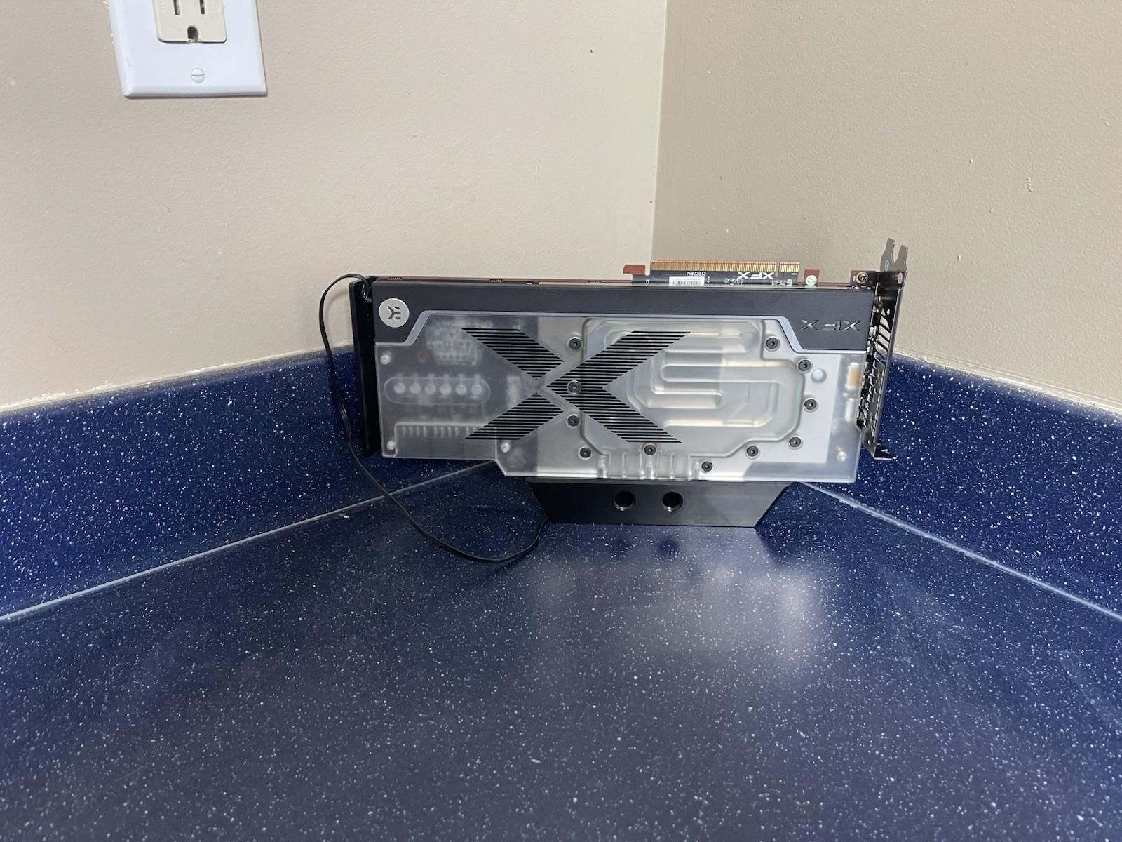 AMD Radeon RX 6900 XT - Image 3