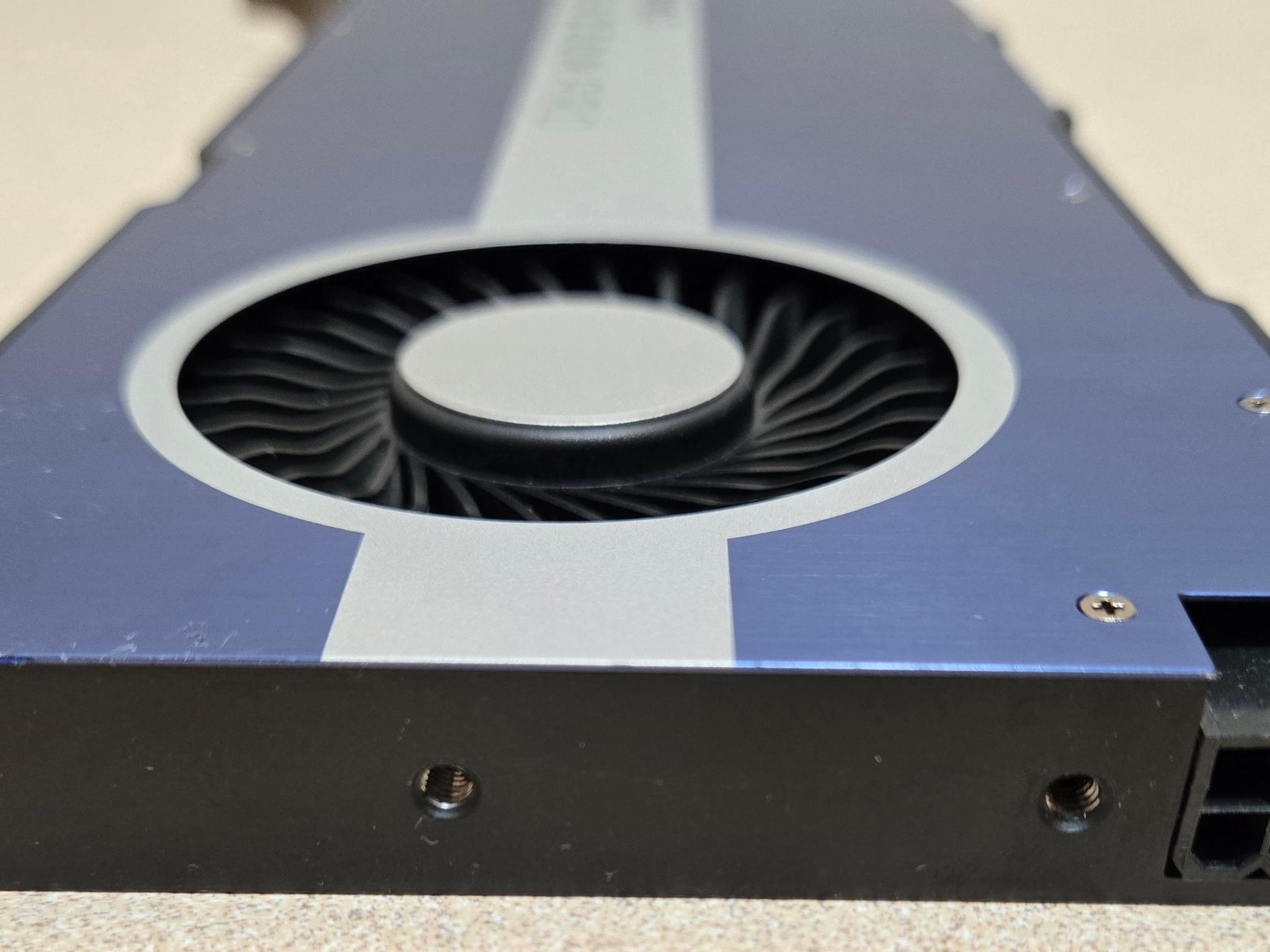 AMD Radeon W5500 PRO 8GB