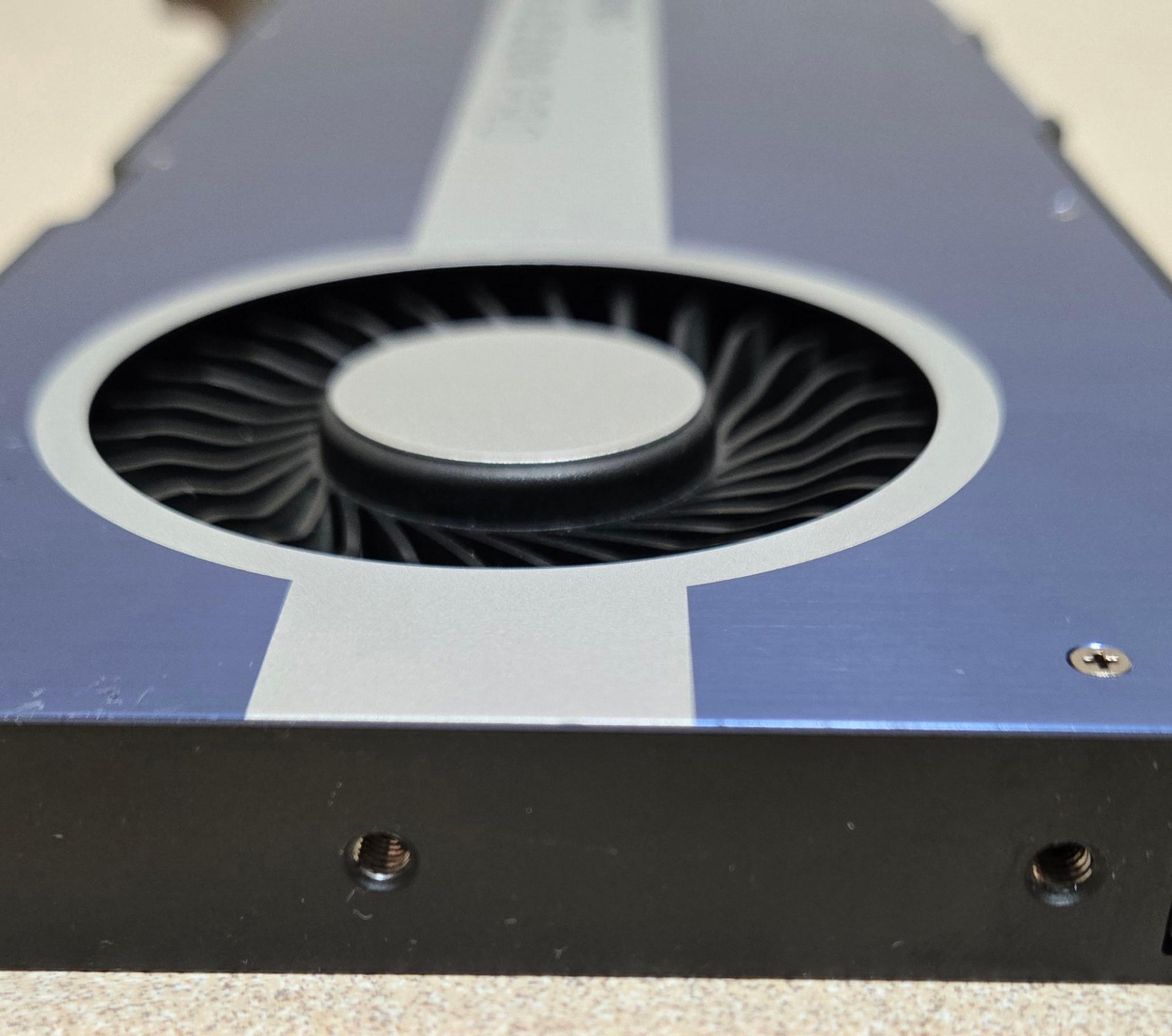 AMD Radeon W5500 PRO 8GB