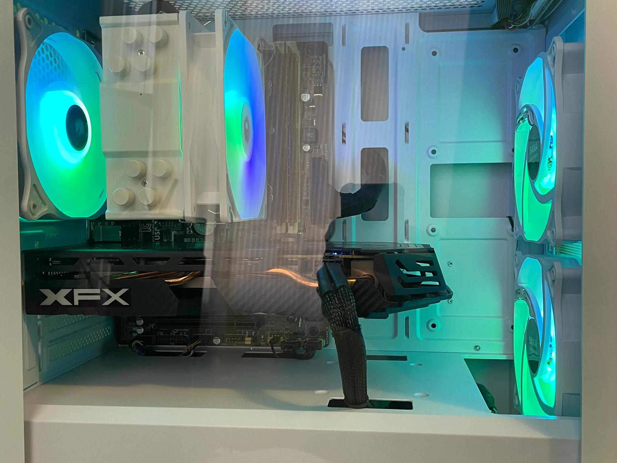 ELITE Glass Gaming PC | Intel i5 / Amd RX580 / 8GB / 600GB Win 10 Pro WiFi