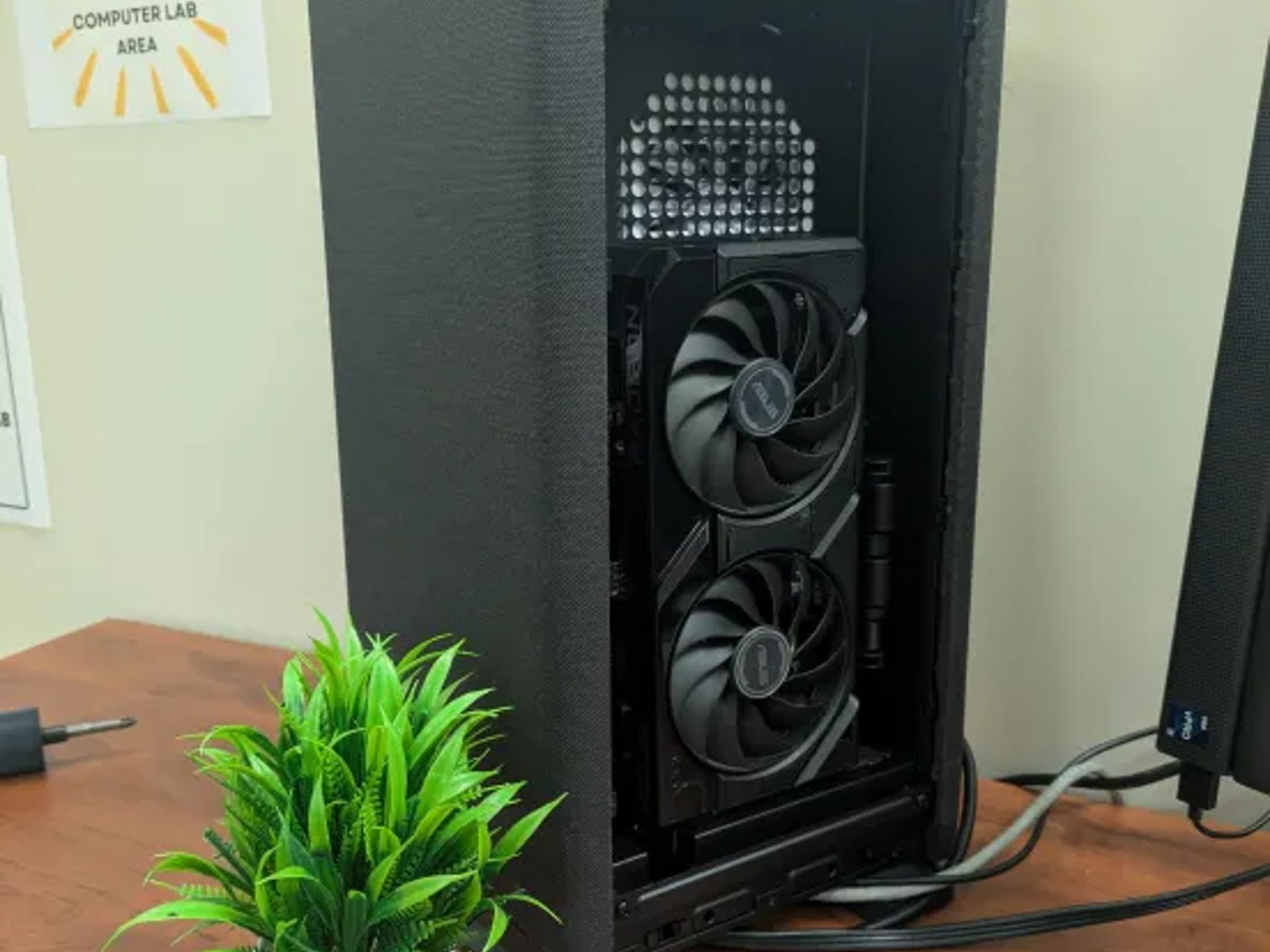 Fractal Mood Gaming PC
