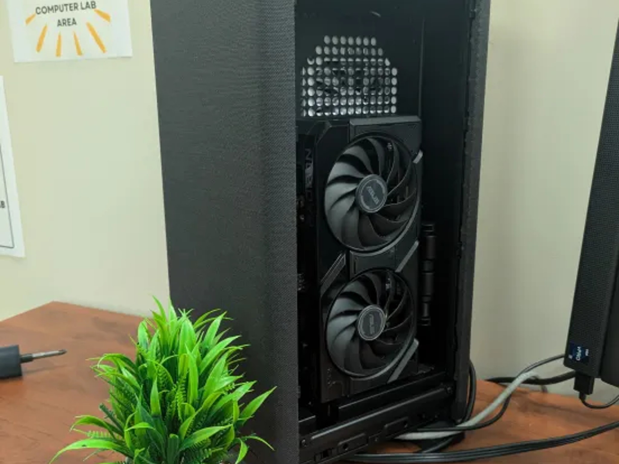 Fractal Mood Gaming PC