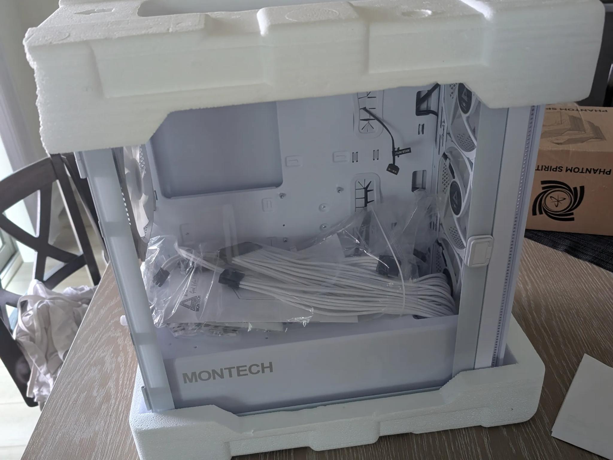 Montech Air 100 with white cable extensions