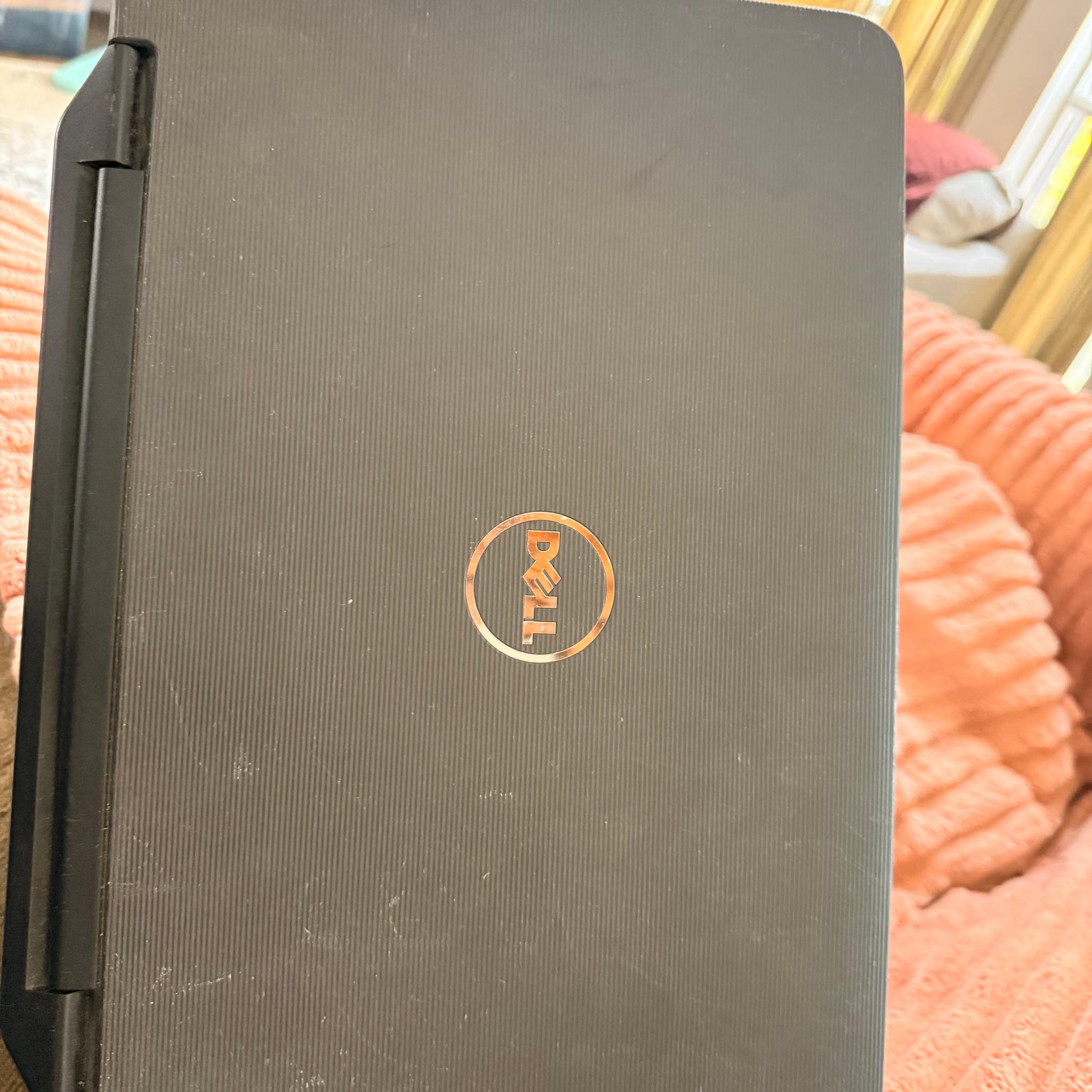 Dell Vostro 1540 - Older i7 Beast - great for general purpose computing