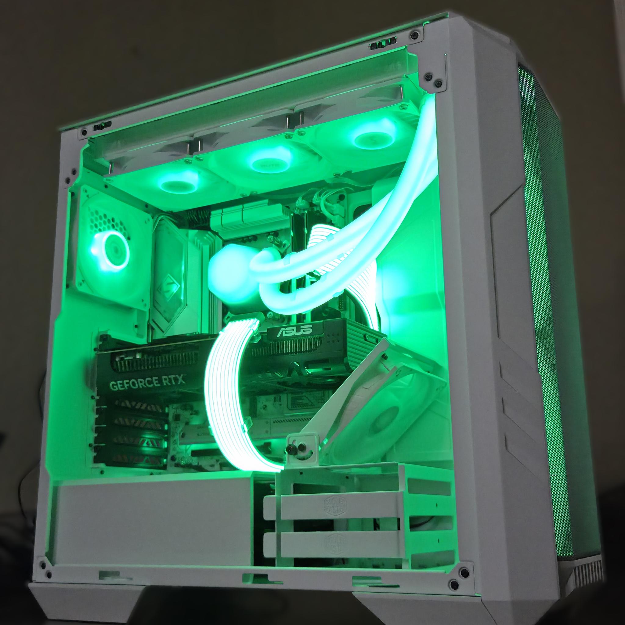 Stormtrooper!⚪⚫ 5070 Ti | 7800X3D | 32GB DDR5 | 2TB Gen4 NVMe