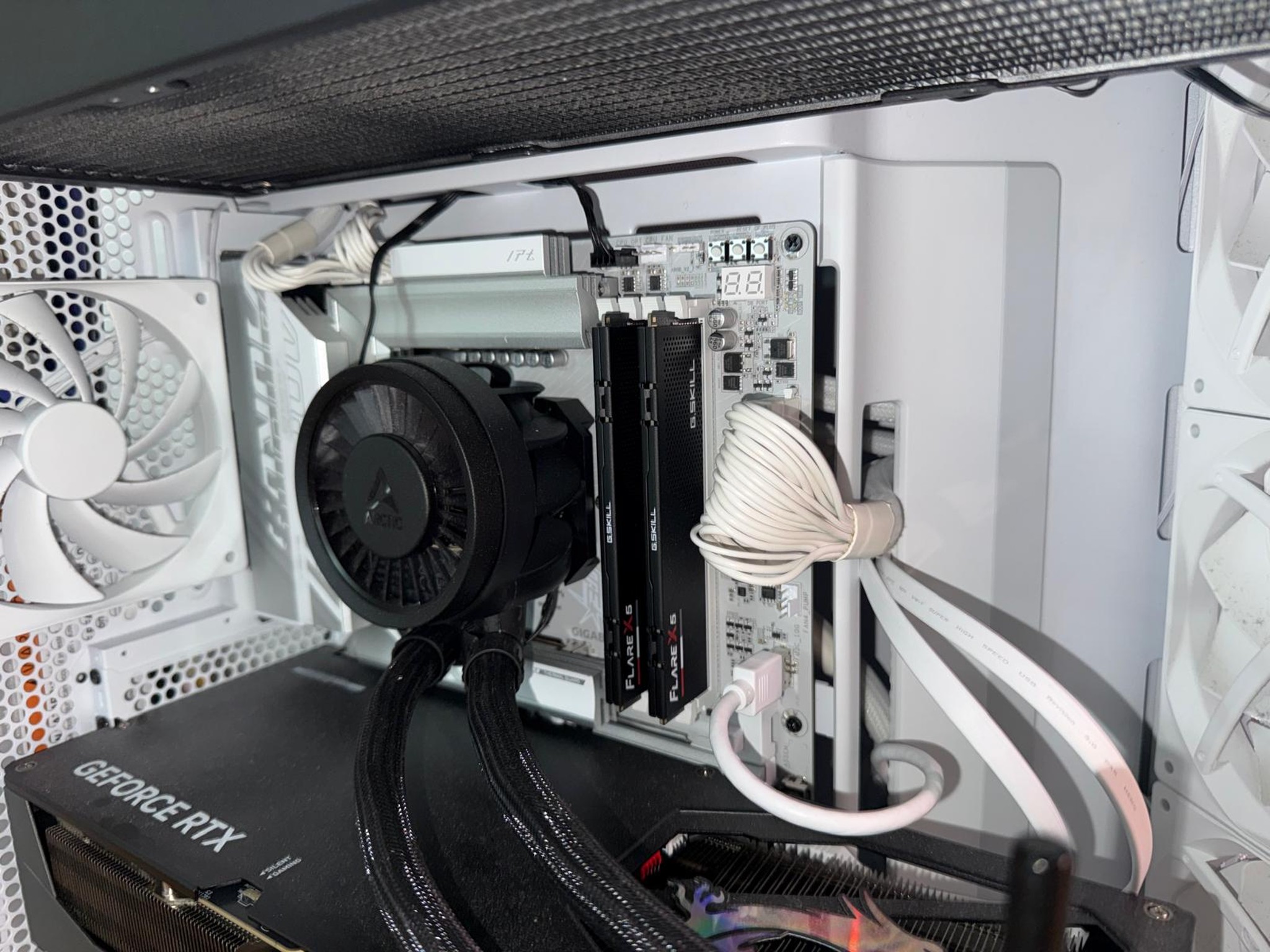 Complete Custom Gaming PC (RTX 5090, Intel Core Ultra 9 285K, 64GB DDR5, 2TB PCIe 5.0 SSD)