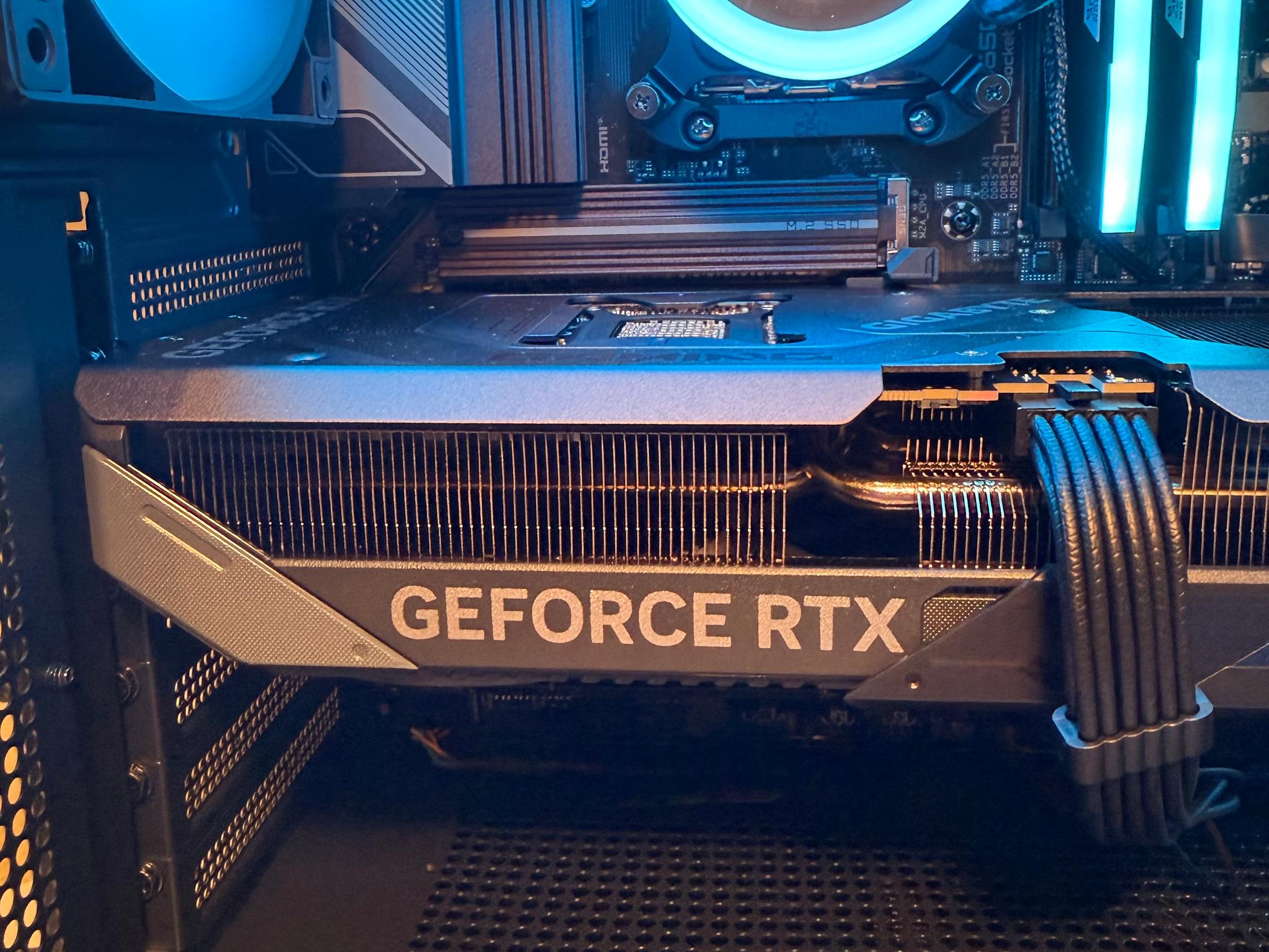 BLUE ICE: RTX 5070|Ryzen 7 9700x|32 GIGS of DDR5 RAM|360mm AIO|WIFI Ready|Windows 11 pro ACTIVATED|