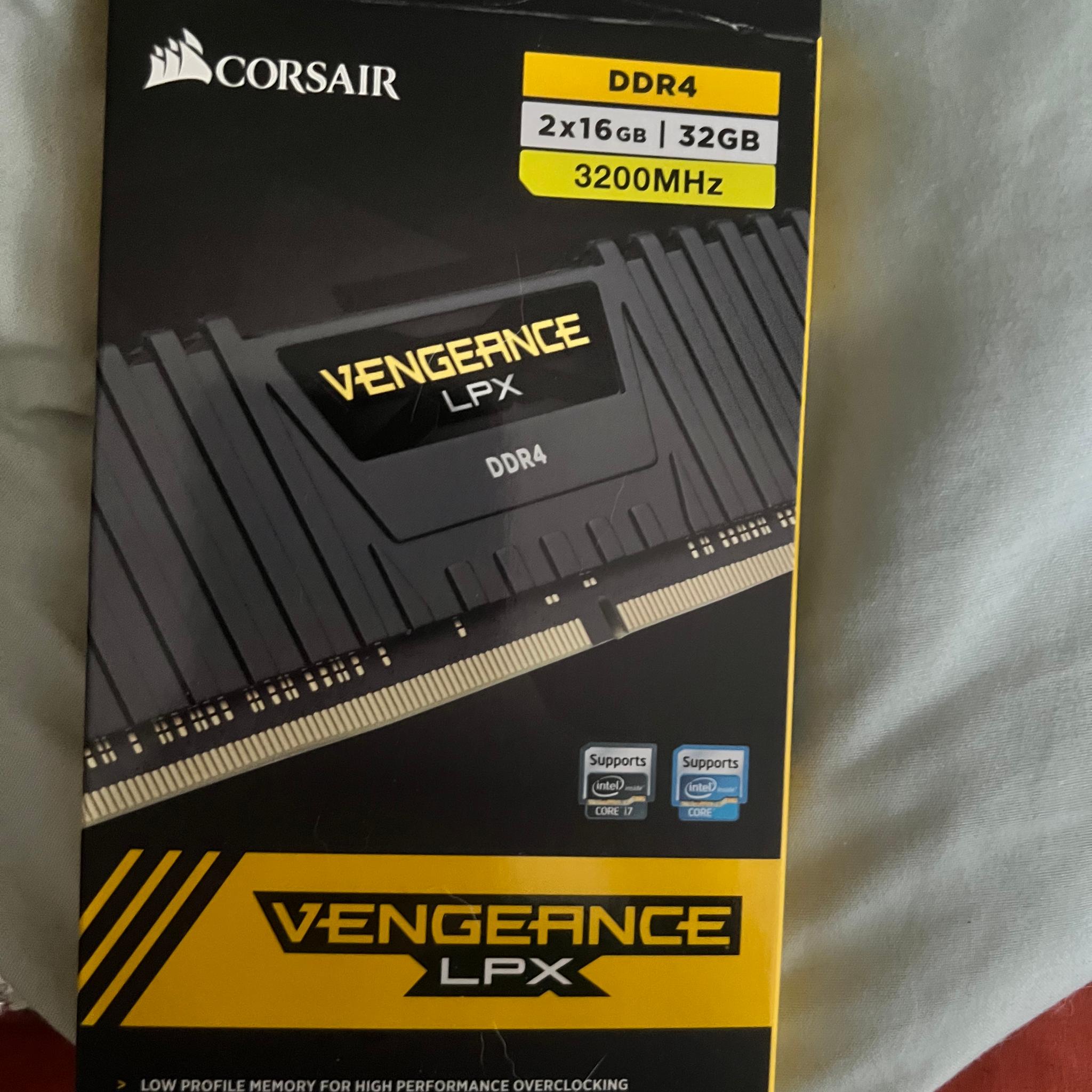 CORSAIR - VENGEANCE LPX 32GB (2x16GB) DDR4 3200MHz C16 UDIMM Desktop Memory - Black