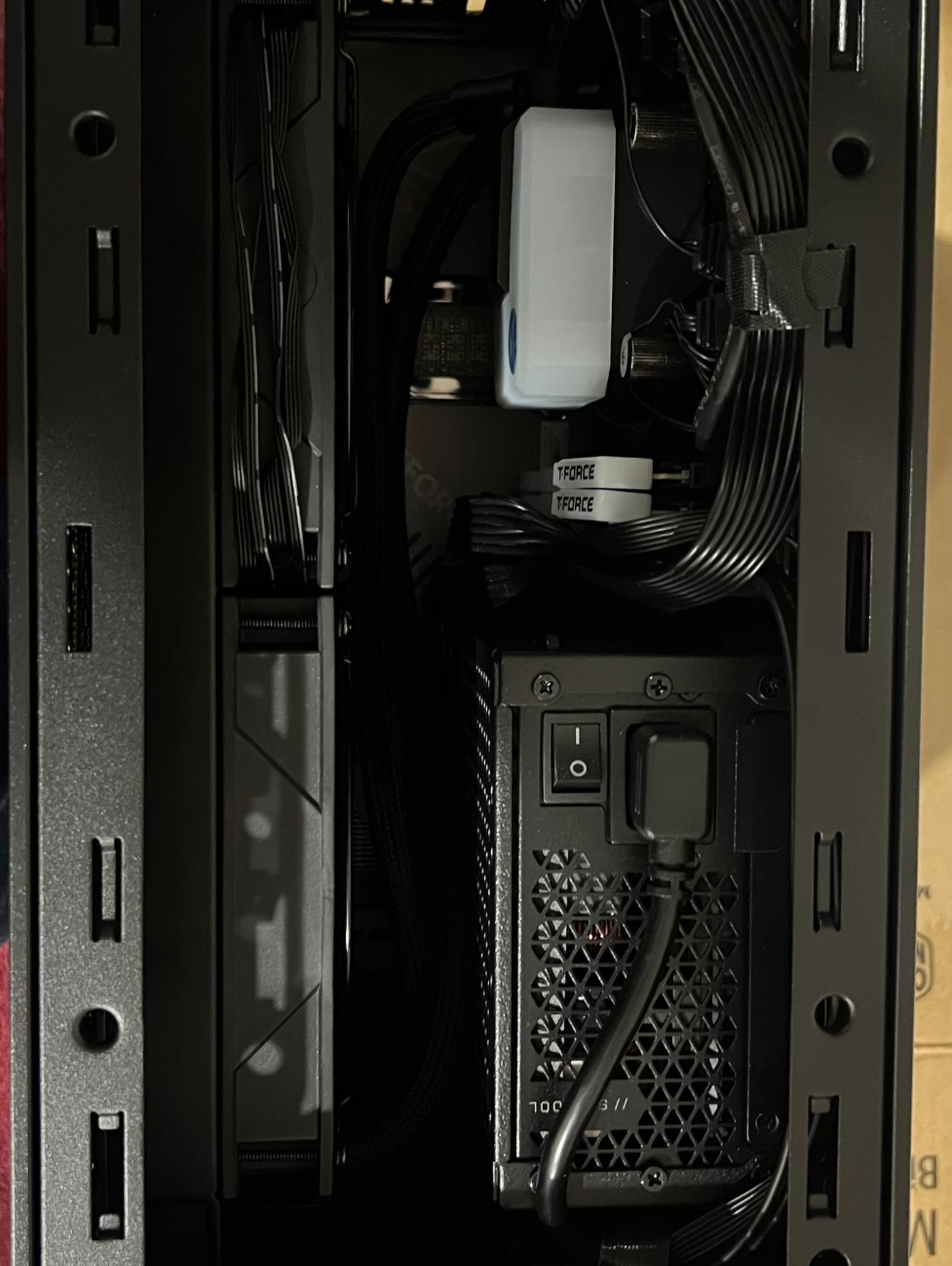 7800x3d and RTX 5070 Ti Mini ITX Gaming PC