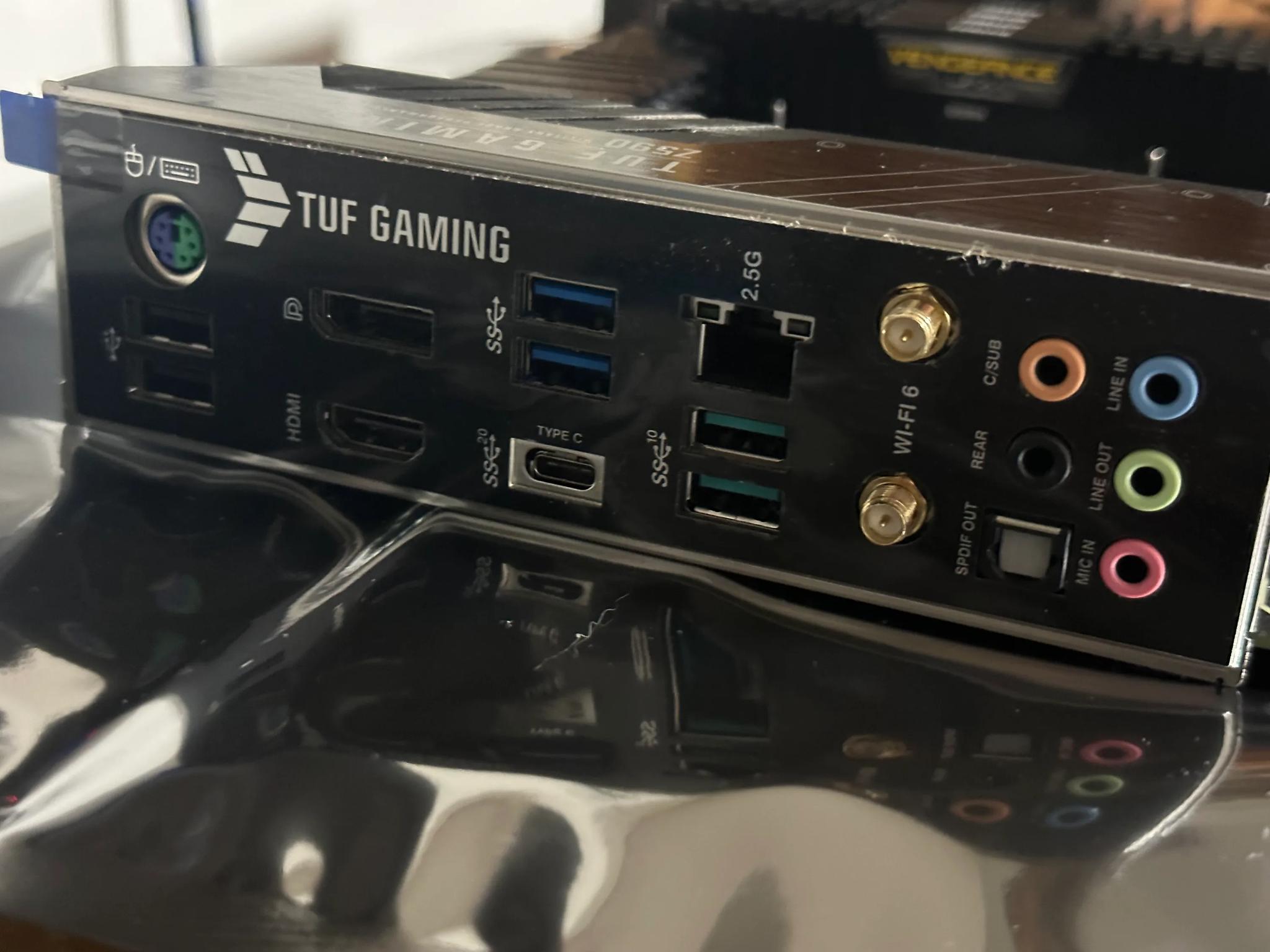 Bundle Z590-Wifi Mother board plus-- Intel core i7 10700k-- 32gb Corsair 3600hmz