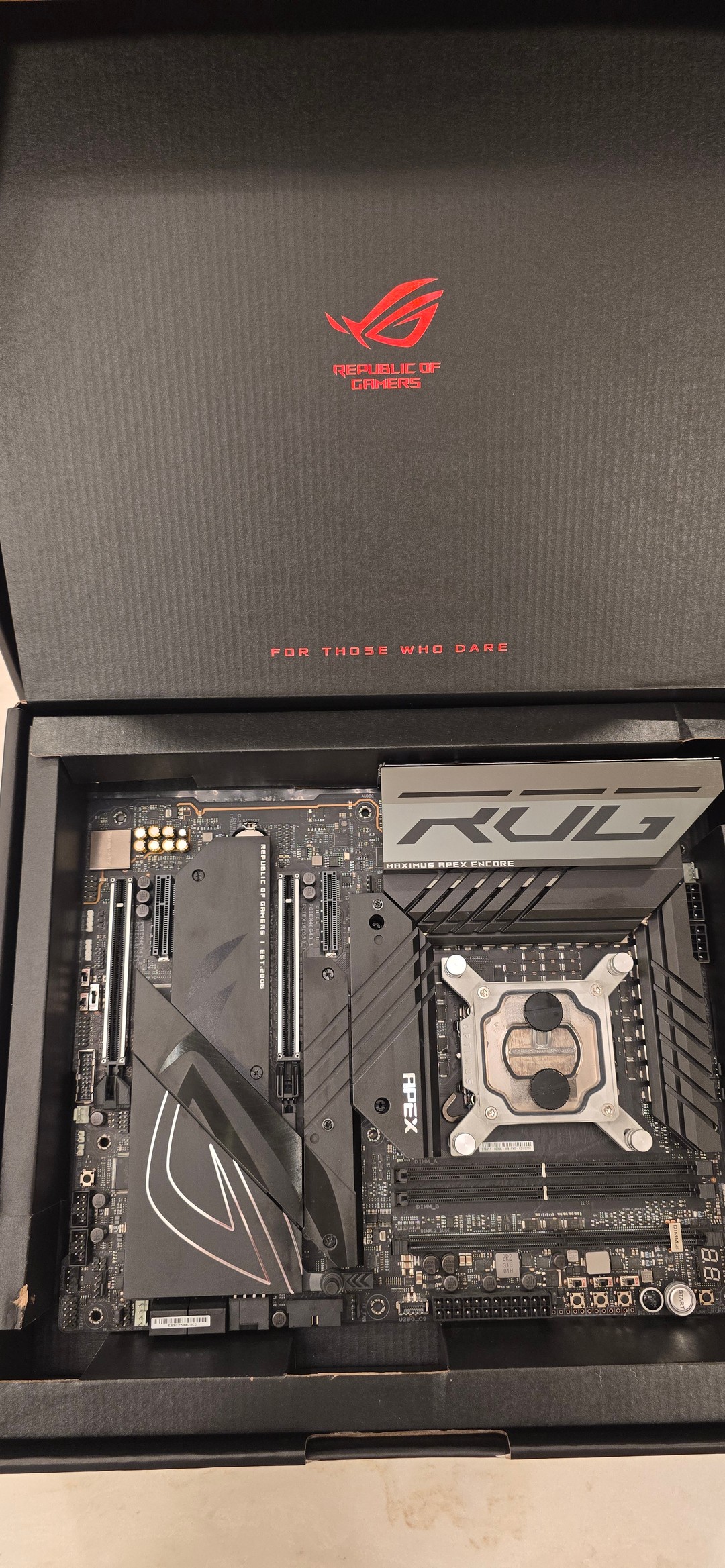 ASUS ROG MAXIMUS APEX ENCORE Z790 w/ Intel 14900KS & G.SKILL 48GB