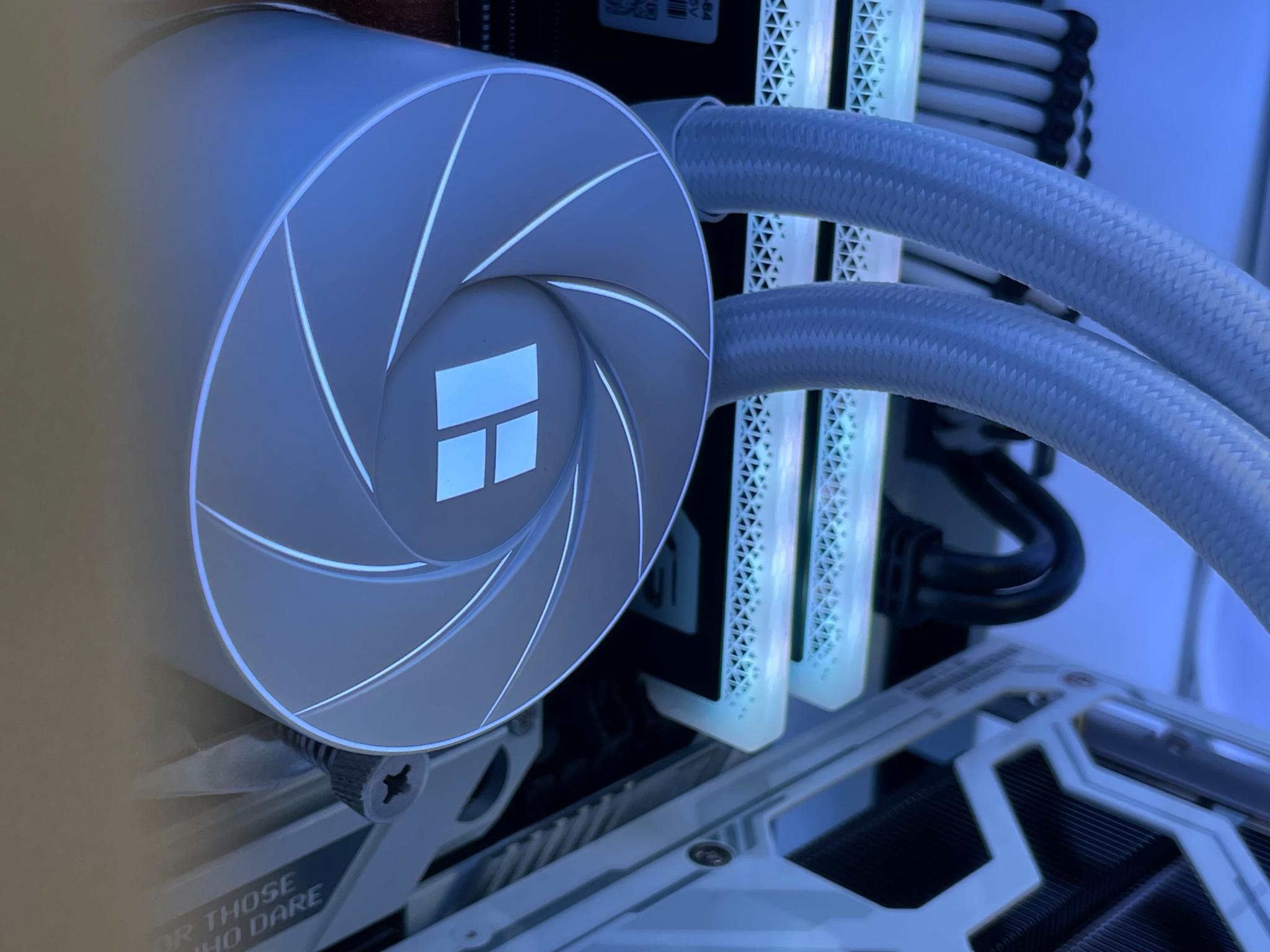9070XT | Ryzen 5 7600 | “Lunar Eclipse”