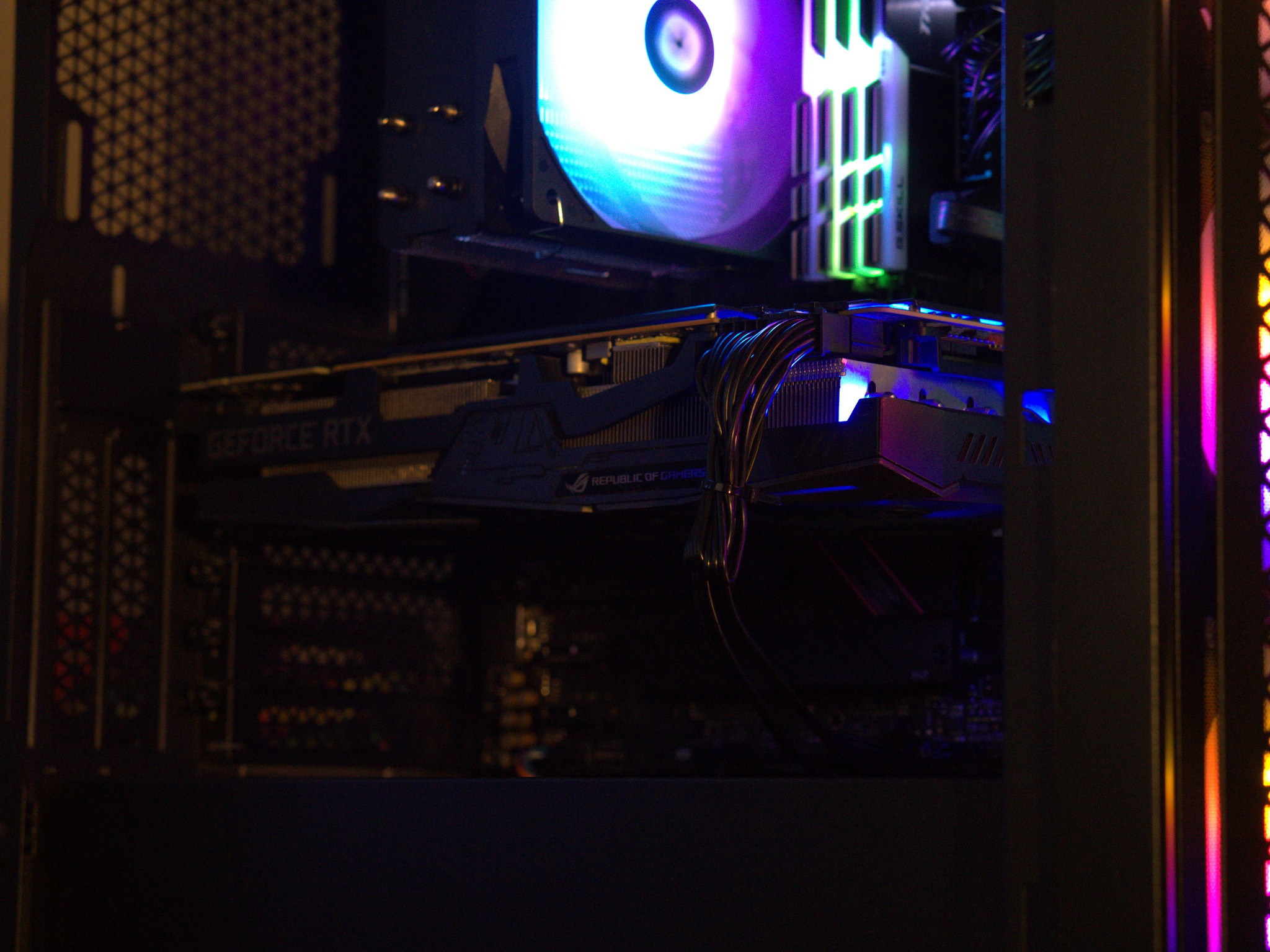 RTX 2080 Super|32GB DDR4 RAM|RYZEN 7 3700X|500GB M.2