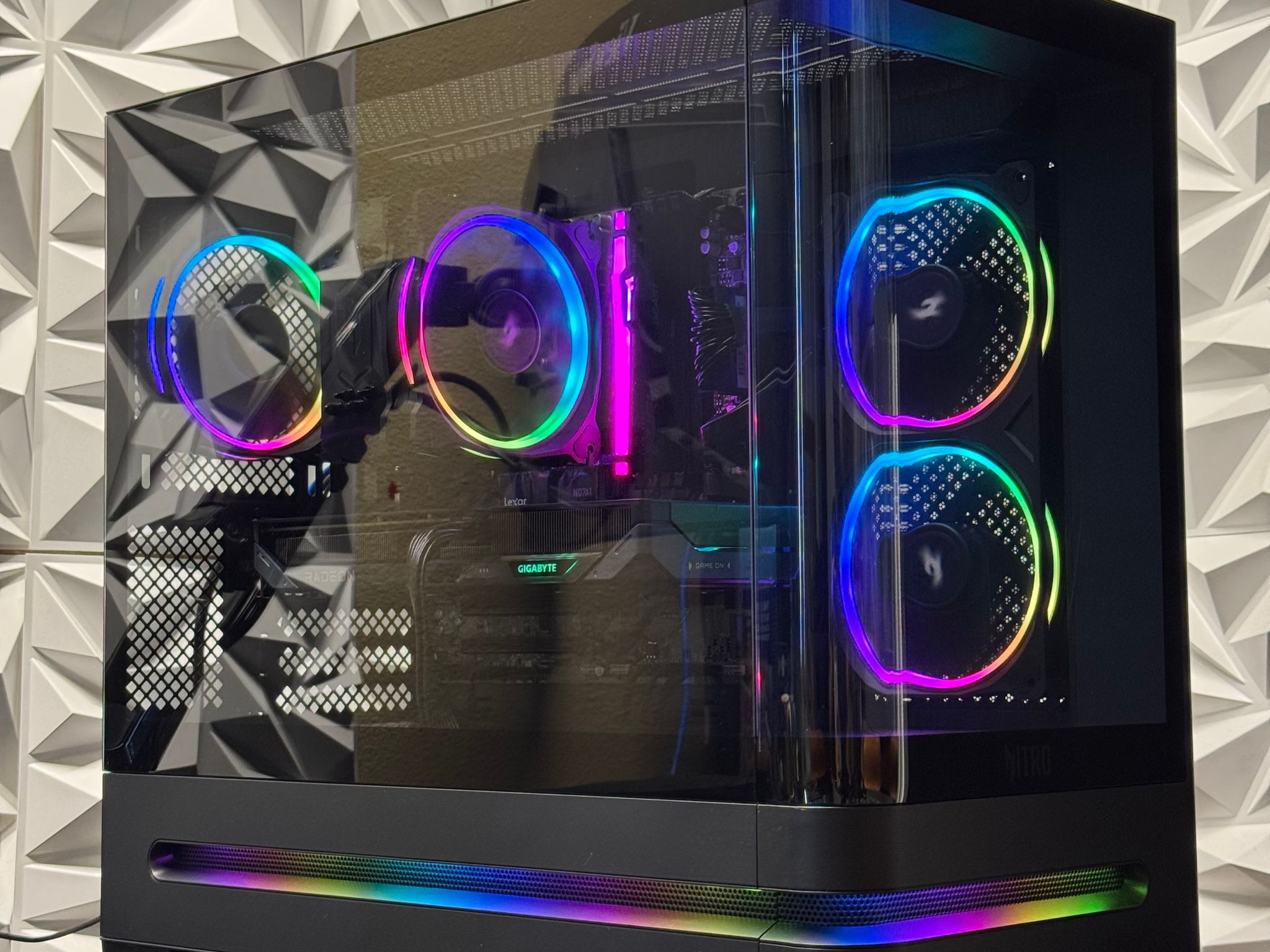 Rx 9060 XT 16GB / Ryzen 7 8700F / 16GB DDR5 Ram / 1TB SSD / Gaming Pc / Future Proof