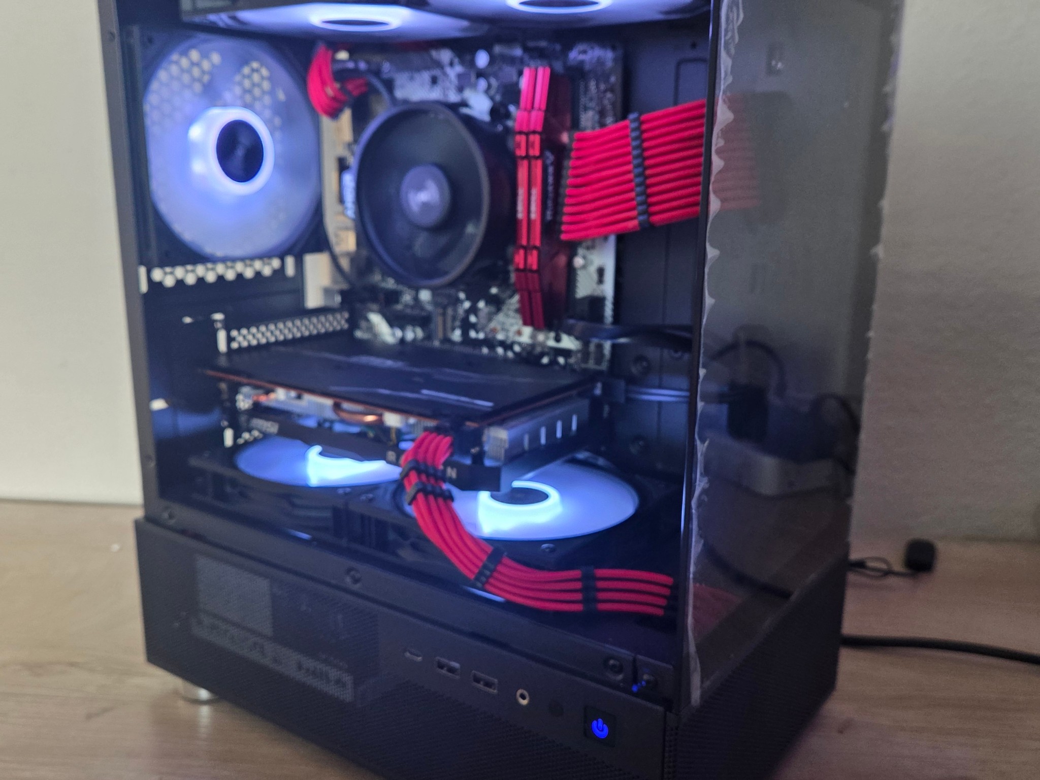 AMD Red Reaper – Ryzen 7 2700X | RX 6600 | 16GB RAM | Red & Black Gaming Beast 🔴⚫ /A/