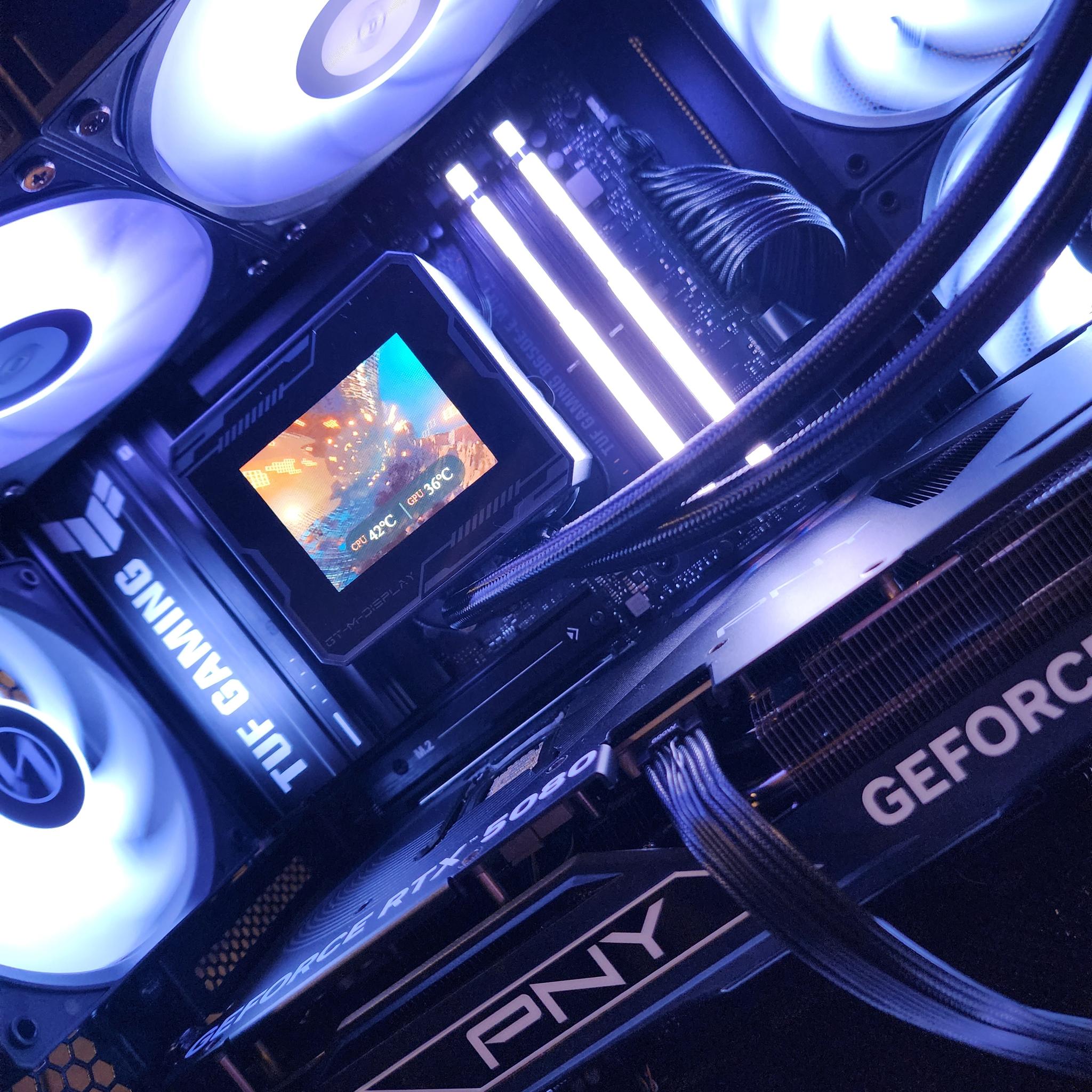 RTX 5080 / Ryzen 9 9900X / 32GB DDR5 RAM / 2TB NVMe SSD