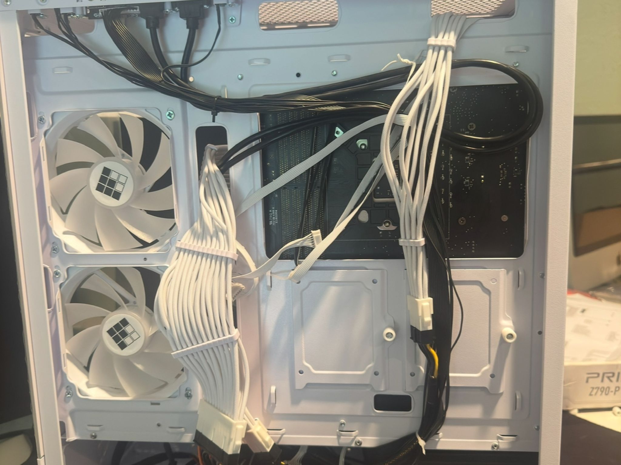 Mid Range Gaming PC i7 9700k & GTX 1080TI