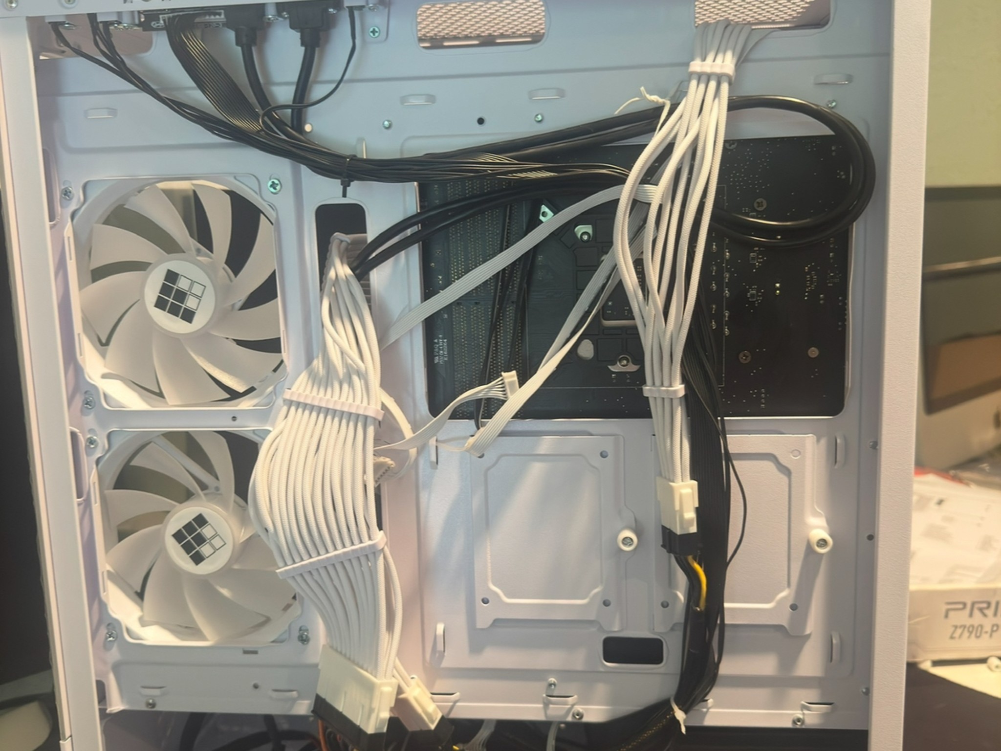 Mid Range Gaming PC i7 9700k & GTX 1080TI