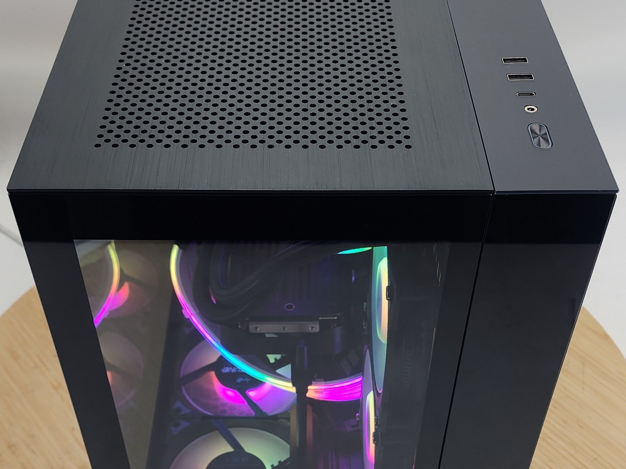 Gaming PC Ryzen 5 7600X3D 32GB RAM 1TB SSD RX 9070 XT 16GB Windows 11 Computer