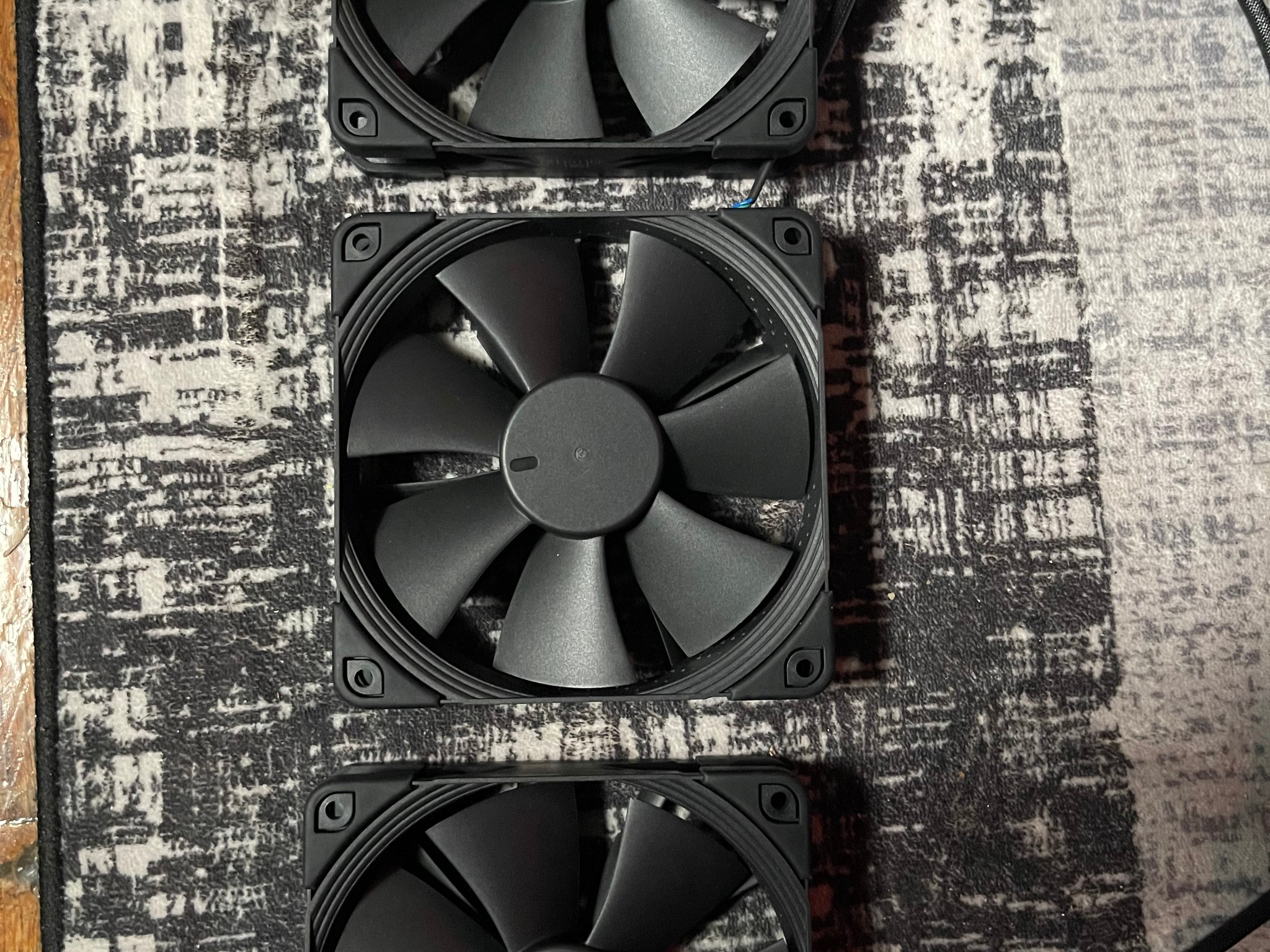 3-pack Full Black Noctua fans 2000PWM