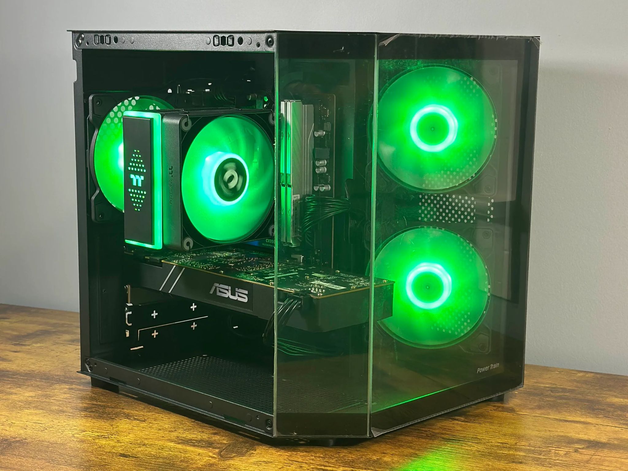 Ryzen 5 3500X | GTX 1070 8GB | 16GB RAM | 512GB SSD | WIFI & BT |Compact RGB Gaming PC