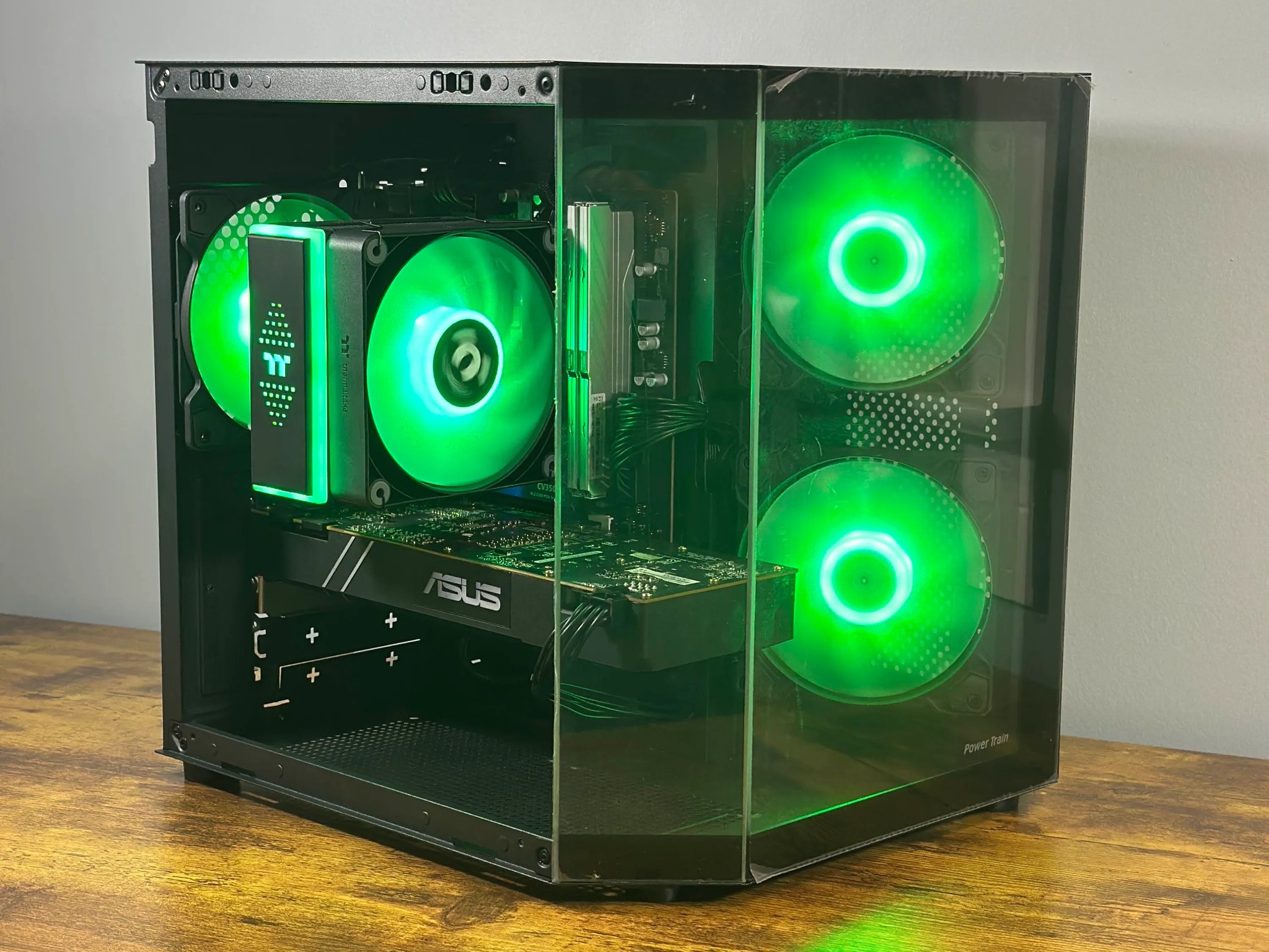 Ryzen 5 3500X | GTX 1070 8GB | 16GB RAM | 512GB SSD | WIFI & BT |Compact RGB Gaming PC