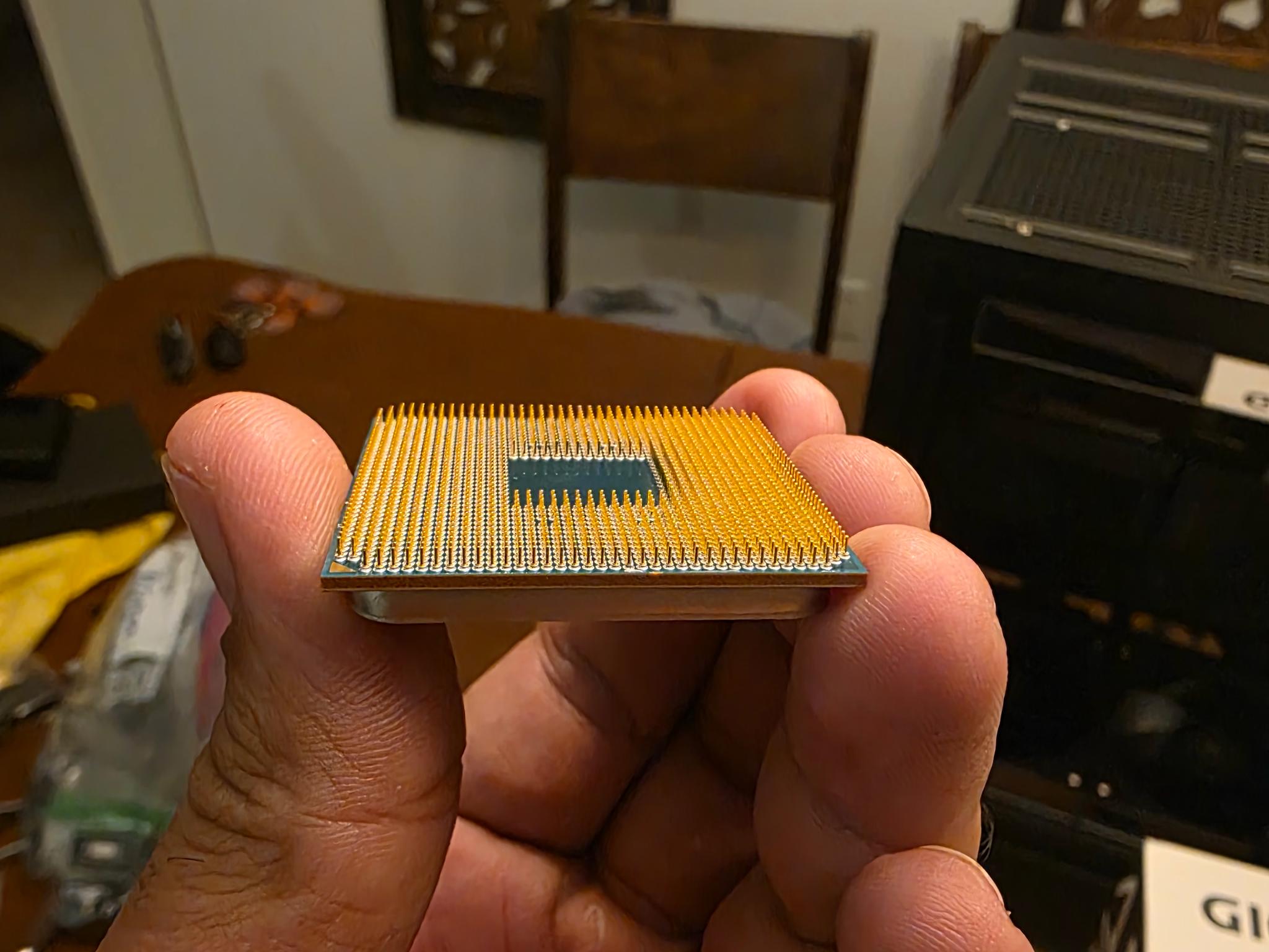 🔥 Ryzen 7 5800X3D – Legendary AM4 Gaming CPU