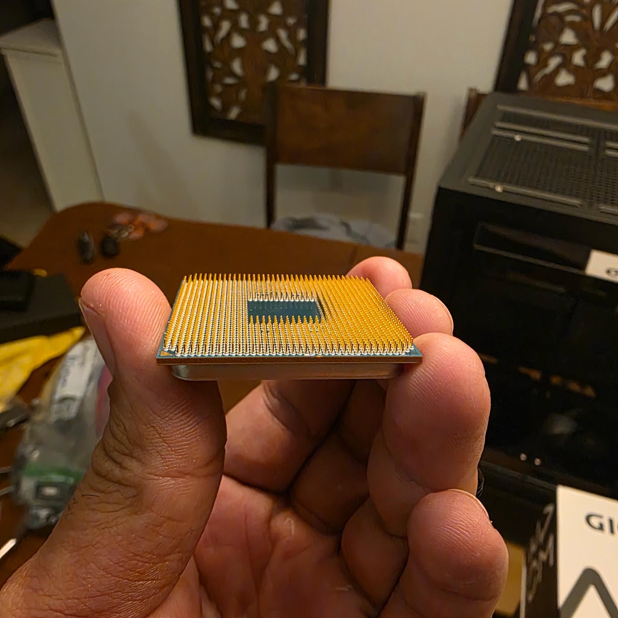 🔥 Ryzen 7 5800X3D – Legendary AM4 Gaming CPU