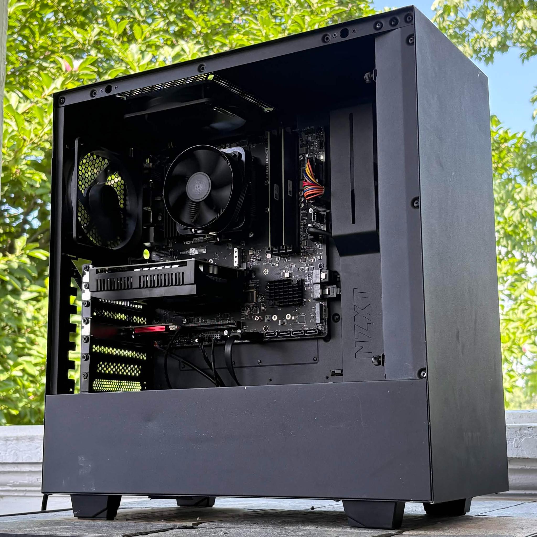BCC ShadowClaw Ryzen 5 1400 / RX550 / 1.25TB Storage / 2x8GB RAM