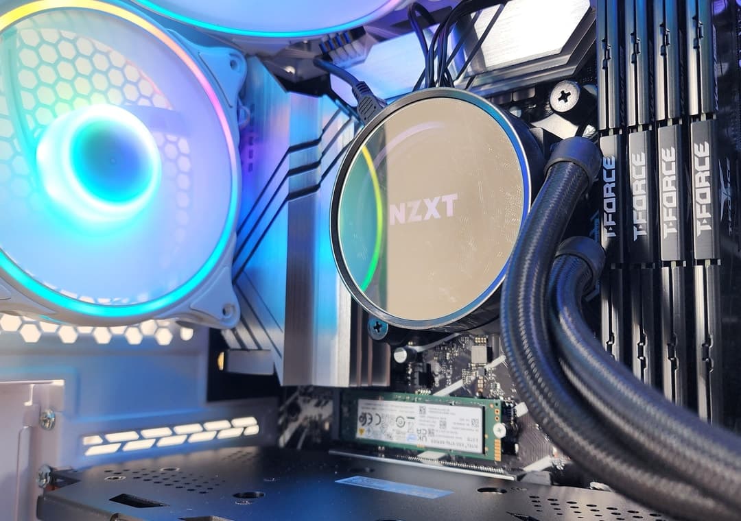 Gaming PC i9-14900K 32GB RAM 2TB SSD RX 7800 XT 16GB Windows 11 Computer