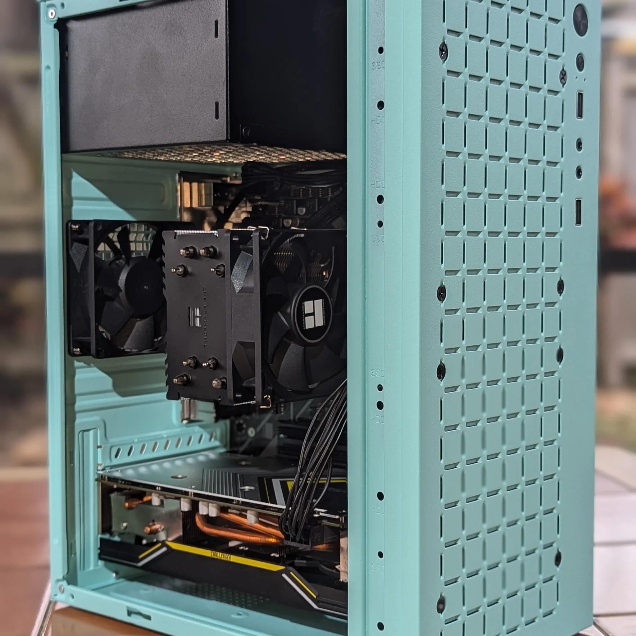Tiny But Mighty - Ocean - RX 5600 XT Ryzen 5 3600 16GB 1TB NVME