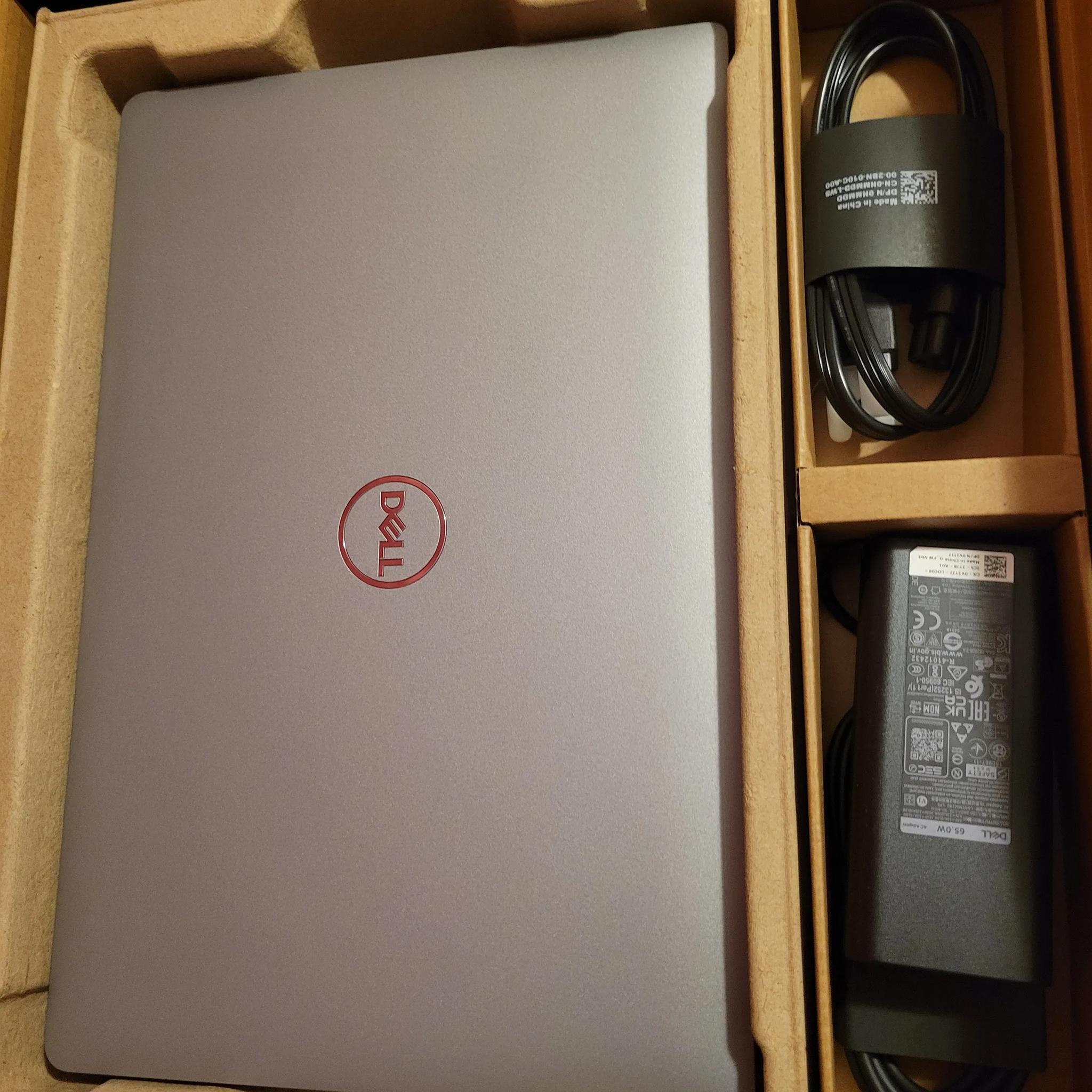 Dell Latitude 5430 14" (256 GB SSD, i5 12th Gen, 1.30 GHz, 8 GB RAM) - Gray