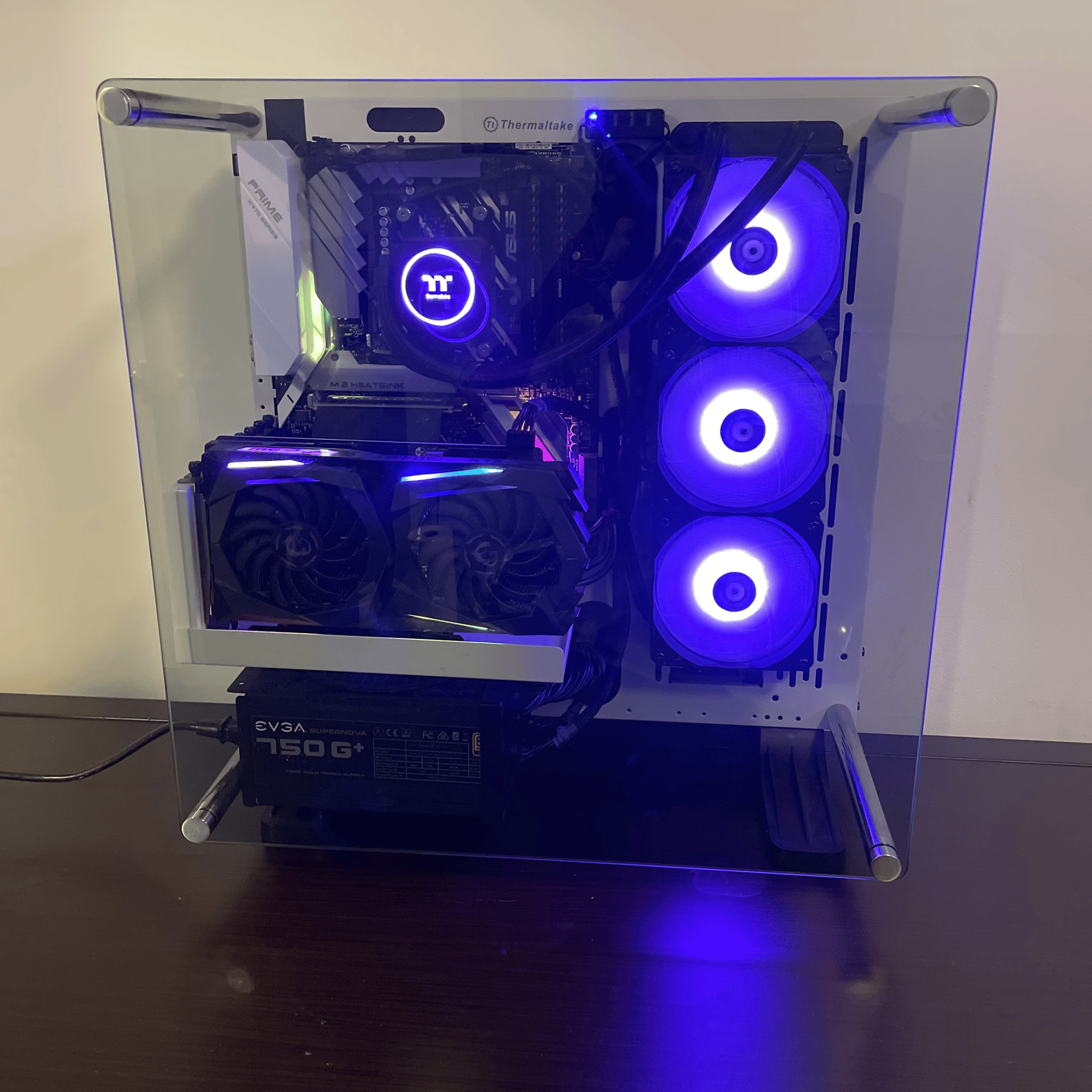 Custom RGB Gaming PC (Ryzen 7 2700x, GeForce RTX 2060 Super, 16gb DDR4 RAM)