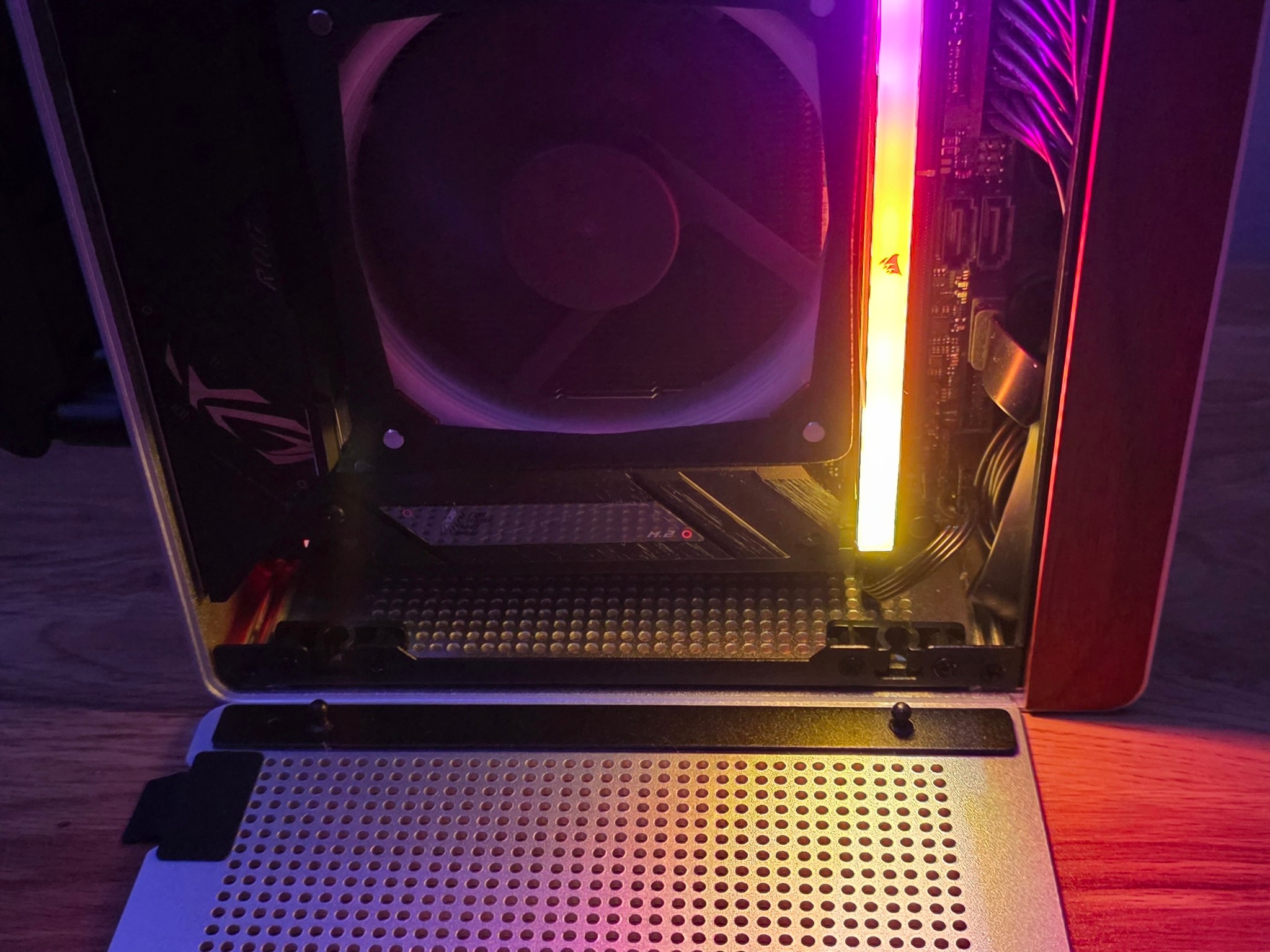 Custom Mini-ITX 4.5L Gaming PC Build