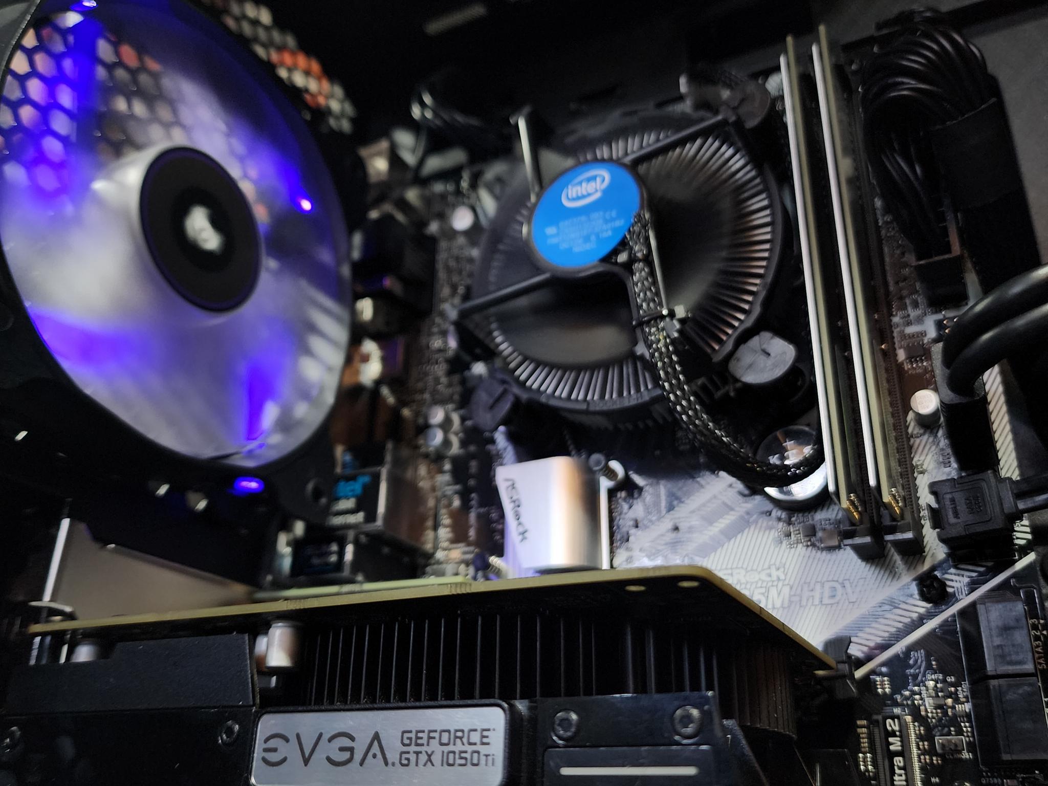 🖤💙🖤 Intel Core i5 8500 // EVGA GeForce GTX 1050 Ti // Silicon Power 16GB 3200MHz