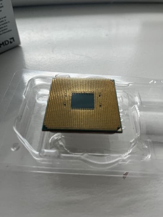 Ryzen 3 3100 w/ Wraith Stealth Cooler
