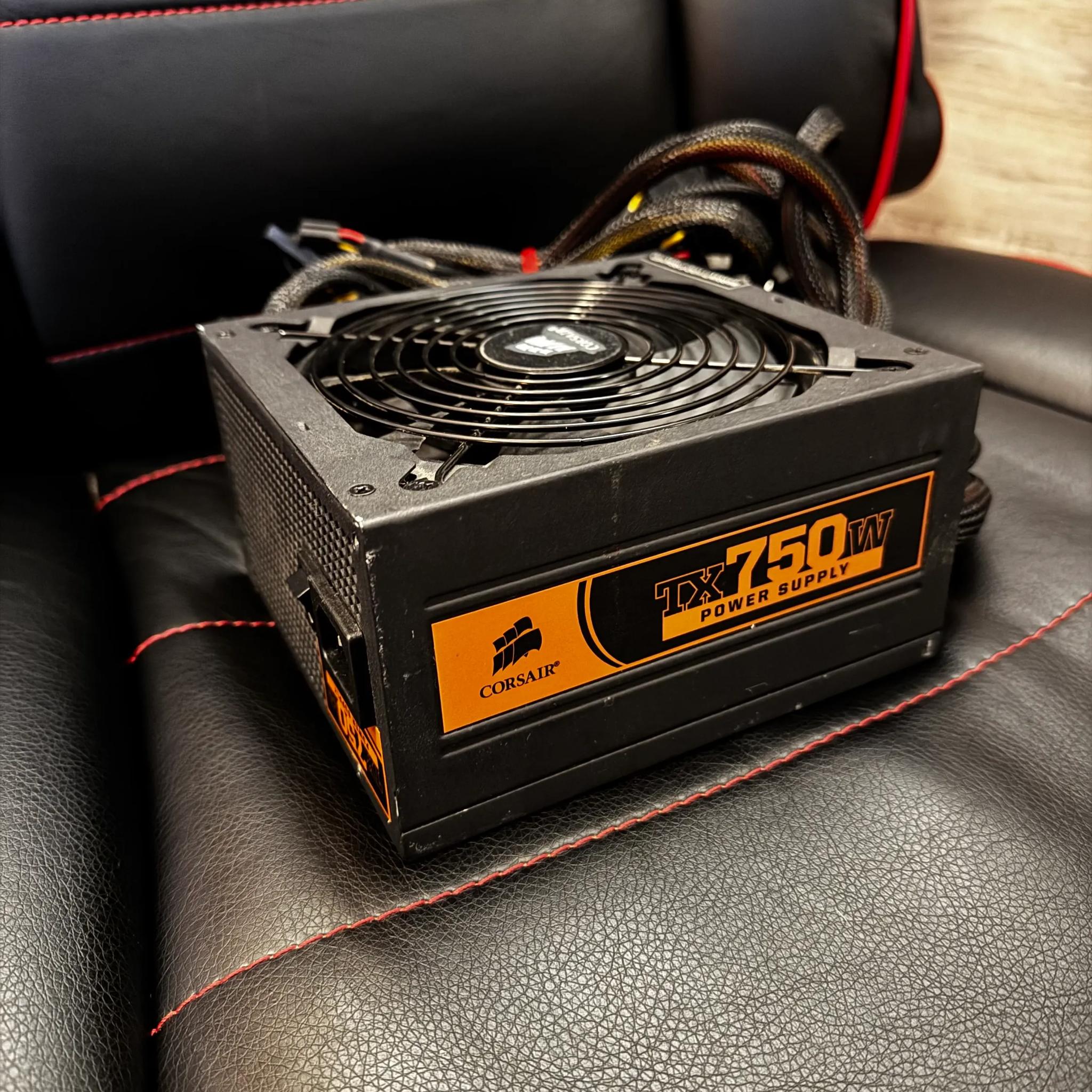 Corsair TX750W