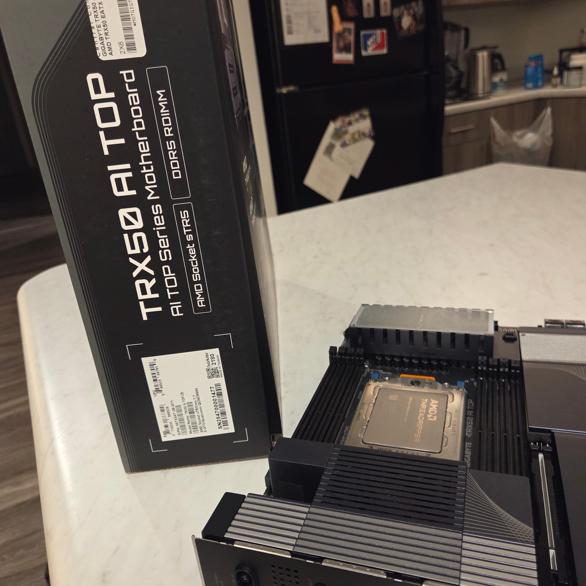 AMD Threadripper 7960X (24C/48T) + Gigabyte TRX50 AI TOP - CPU/Mobo Combo