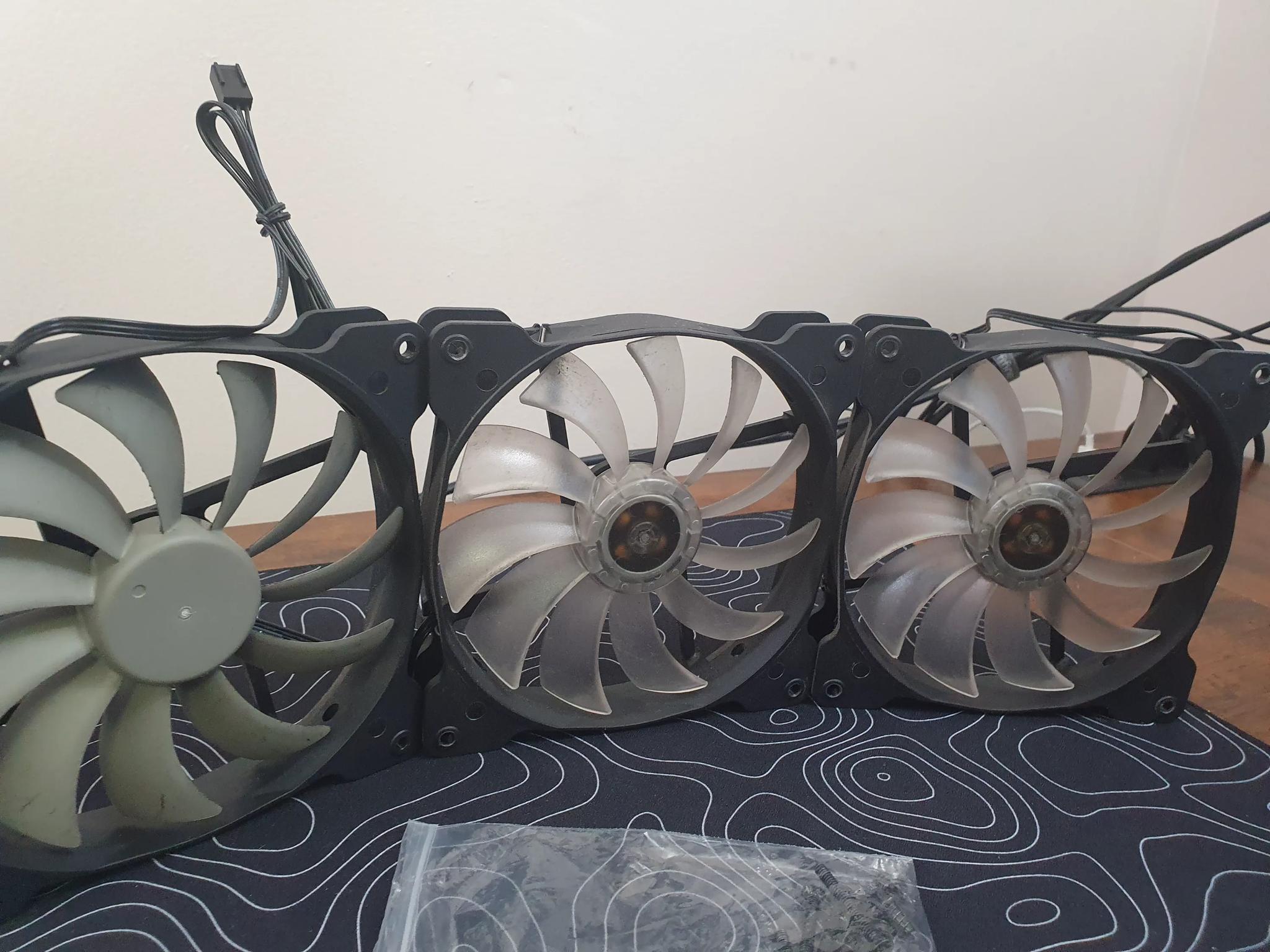 3 Corsair White Led fans (Great Deal) with screws