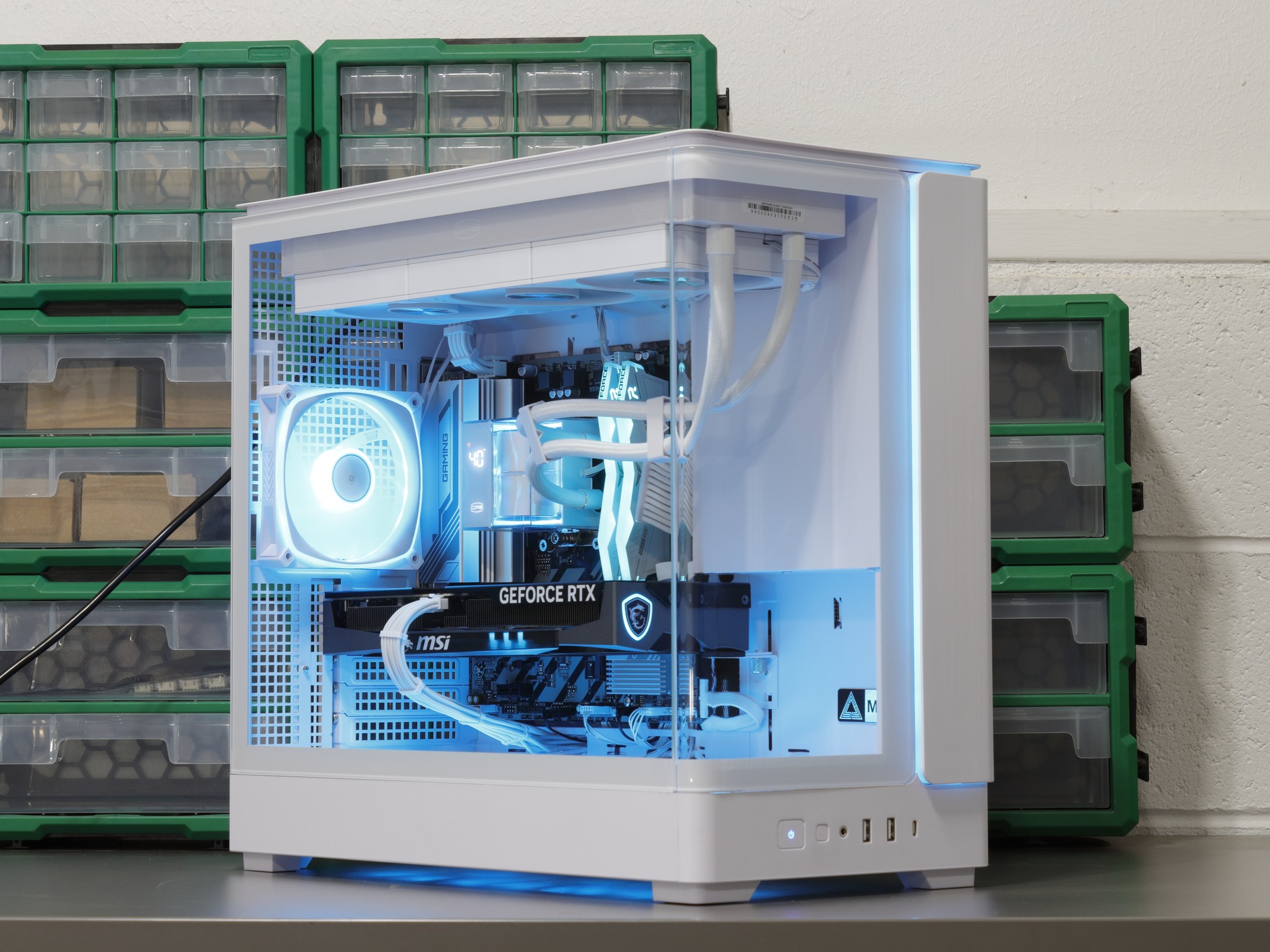 Snowbank - AM5 Gaming PC