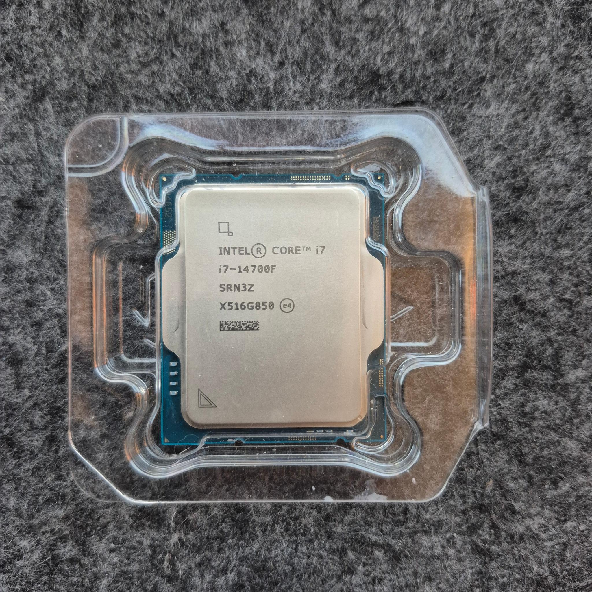 INTEL i7-14700F