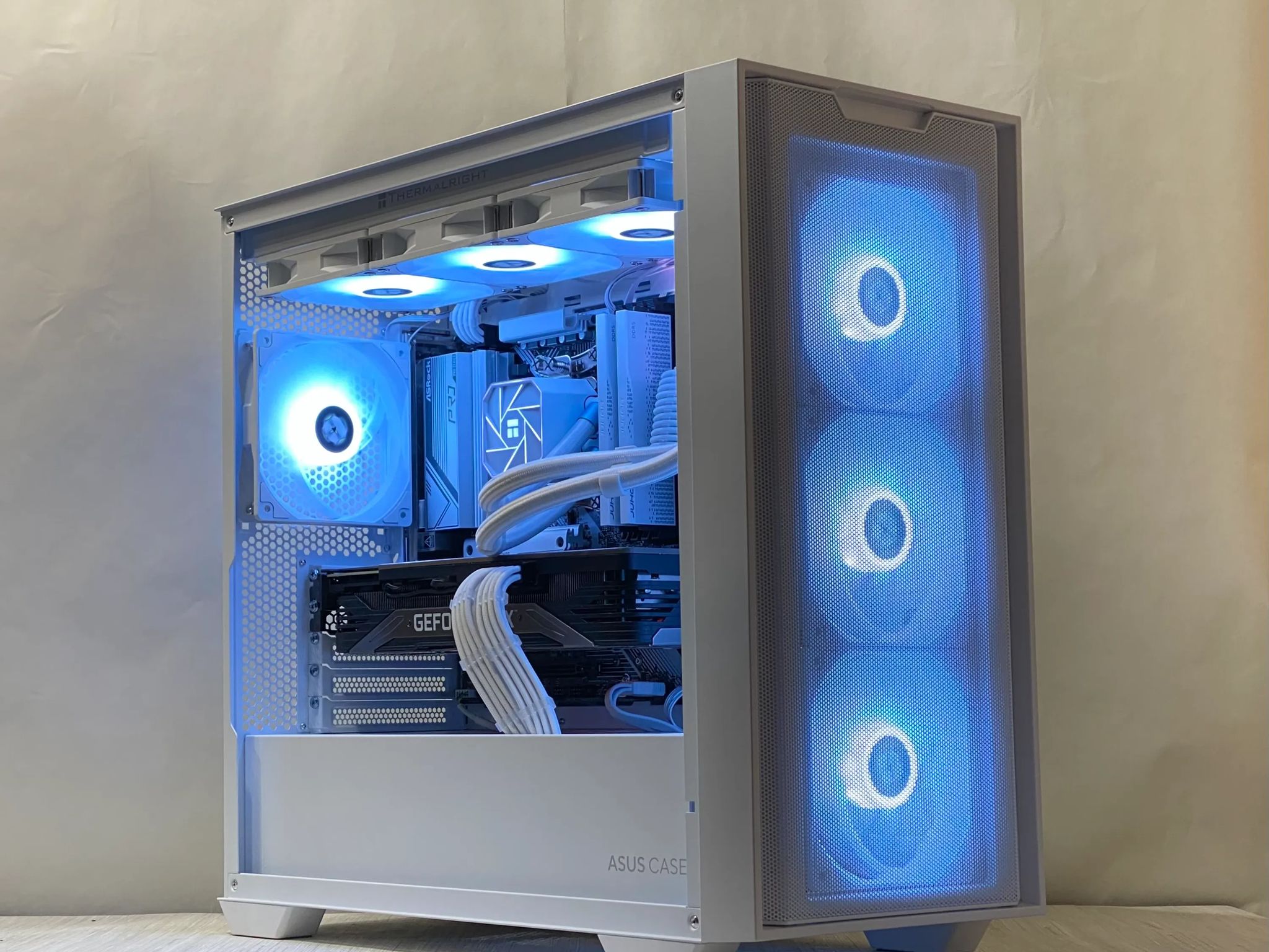 RTX 3080, Ryzen 7 7700, 32GB DDR5, 1TB NVMe SSD, WiFi - Custom Gaming PC