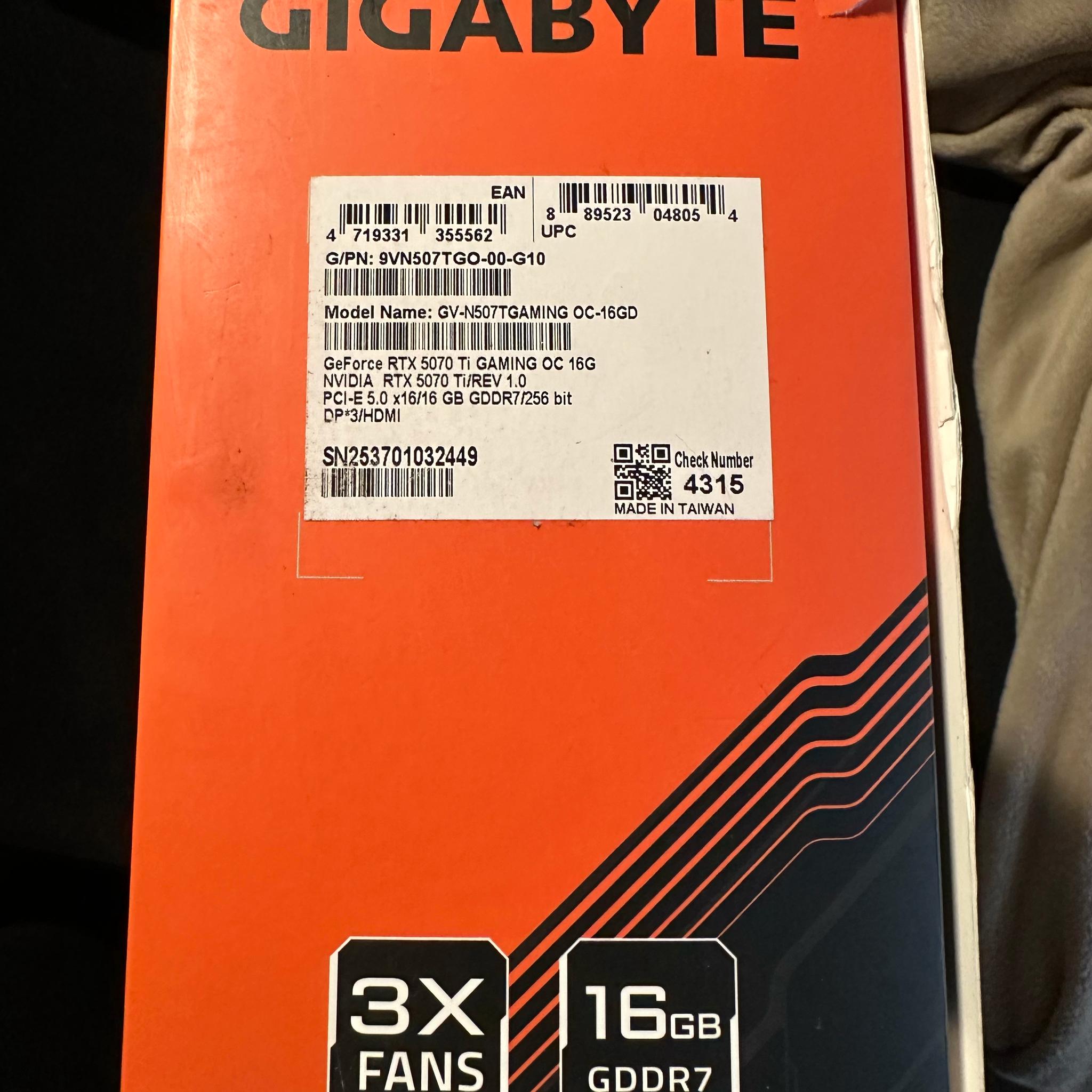 GIGABYTE GeForce RTX 5070 Ti Gaming OC 16G