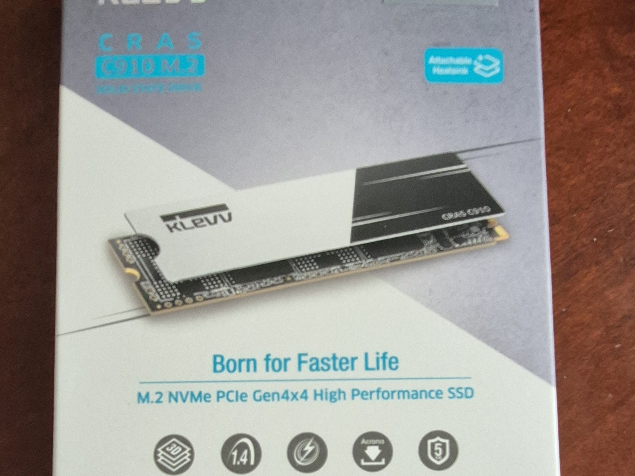 New Open Box KLEVV CRAS C910 1TB M.2 2280 NVMe PCIe Gen4x4 Laptop & Desktop 1TB W/Heat Sink Bundle