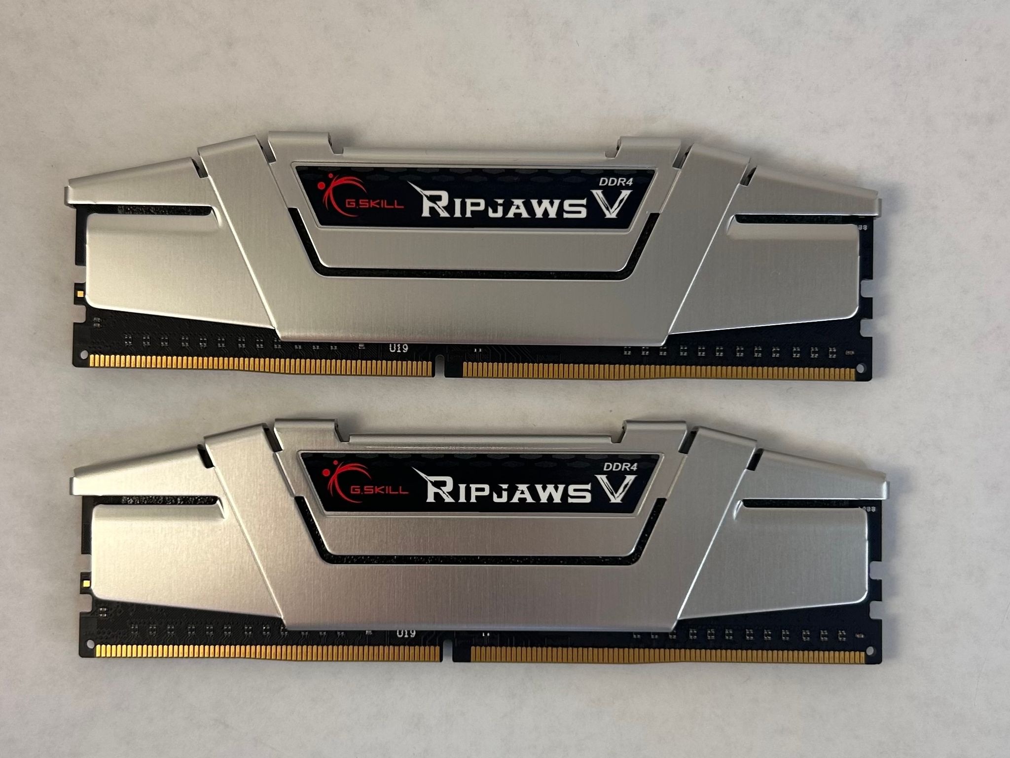 G.Skill PC RAM Kit Ripjaws V F4-3000C15D-16GVS 16 GB 2 x 8 GB DDR4 RAM 3000 MHz
