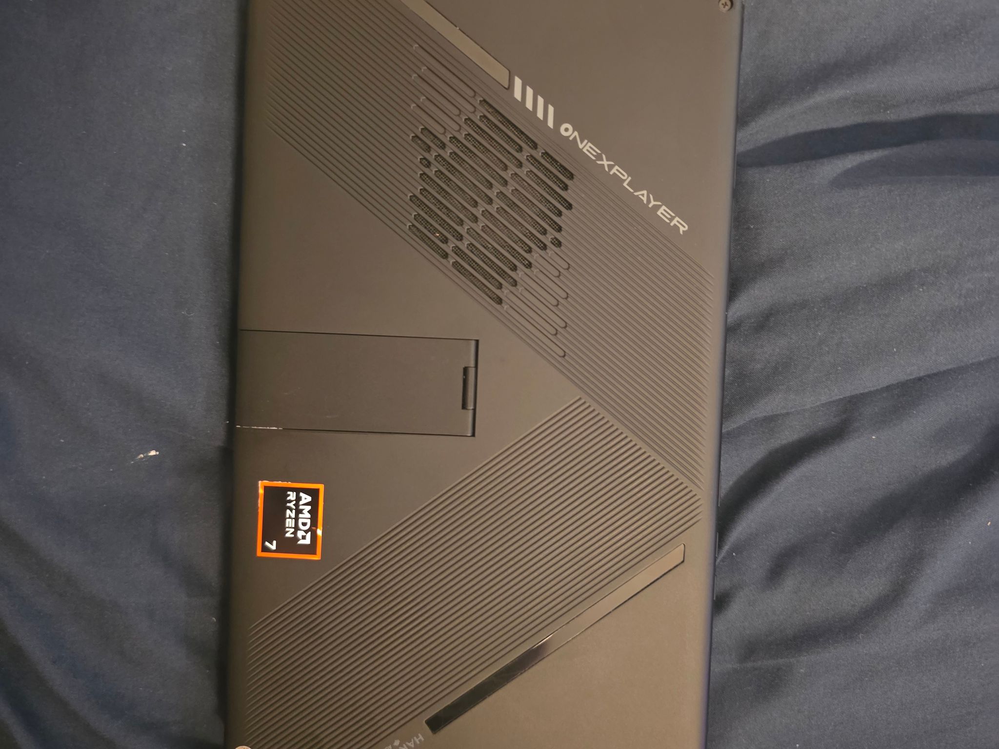 ONEXPLAYER X1 Mini 8840U