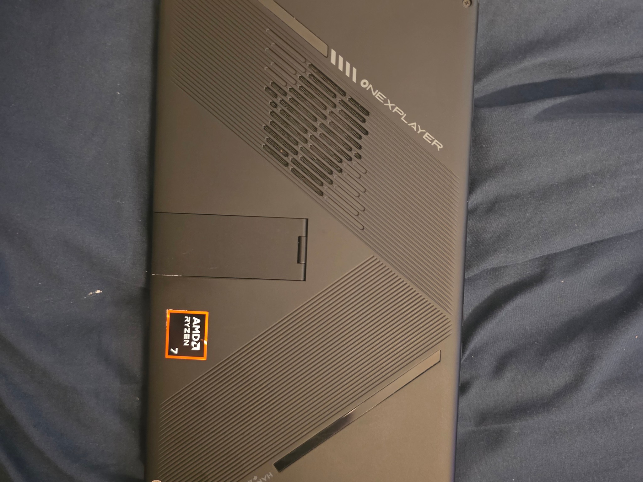 ONEXPLAYER X1 Mini 8840U